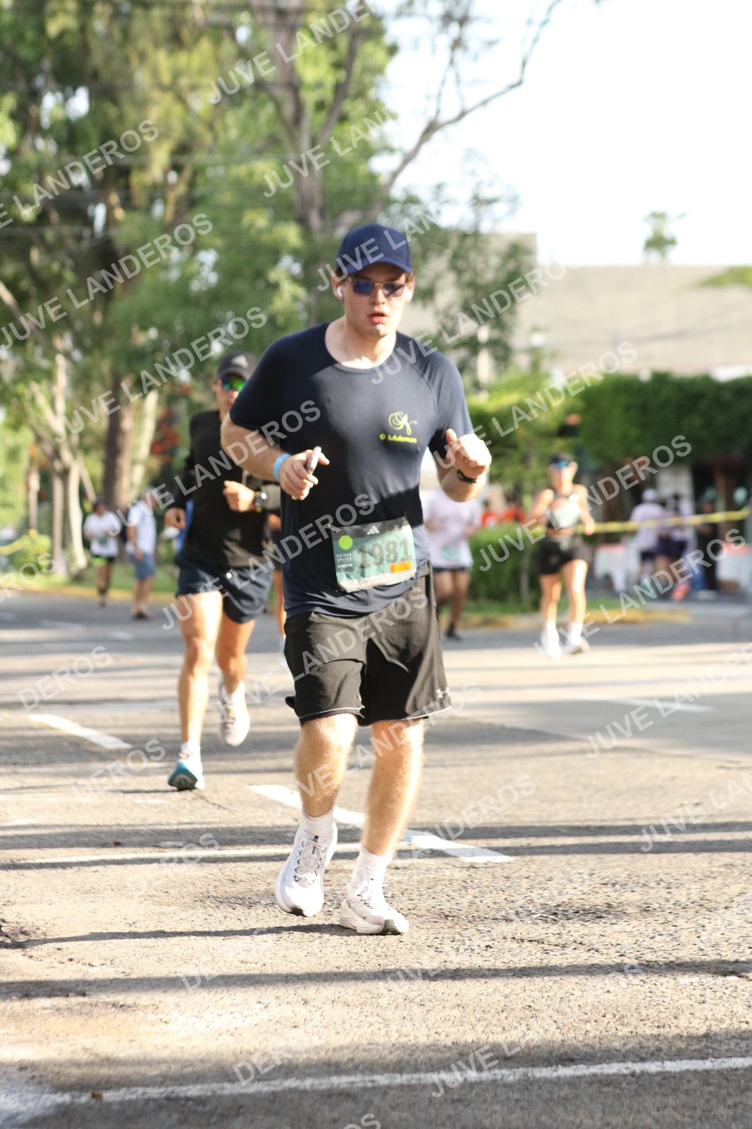 Foto de ADIDAS SPLITS GUADALAJARA 15K / 30K en Av. San Ignacio esquina Av. Ignacio L. Vallarta, Zapopan a las 08:46 · dorsal 1981