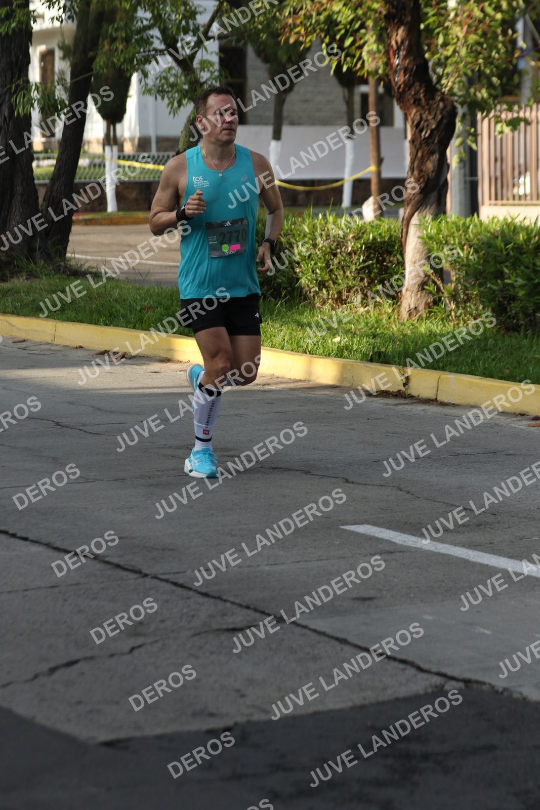Foto de ADIDAS SPLITS GUADALAJARA 15K / 30K en Av. San Ignacio esquina Av. Ignacio L. Vallarta, Zapopan a las 08:16 · dorsal 2770