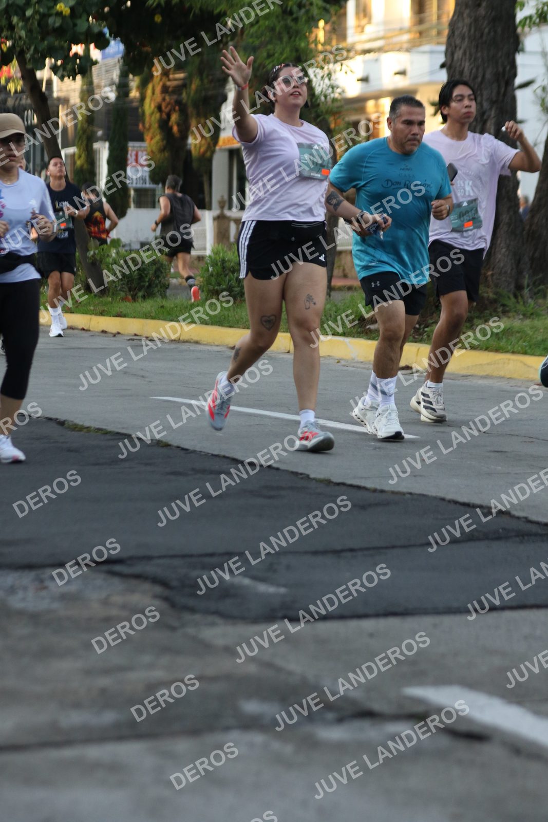 Foto de ADIDAS SPLITS GUADALAJARA 15K / 30K en Av. San Ignacio esquina Av. Ignacio L. Vallarta, Zapopan a las 07:14 · dorsal 727