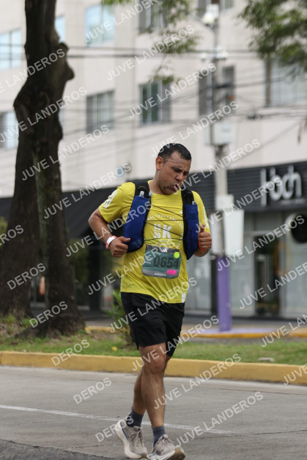 Foto de ADIDAS SPLITS GUADALAJARA 15K / 30K en Av. San Ignacio esquina Av. Ignacio L. Vallarta, Zapopan a las 09:08 · dorsal 654
