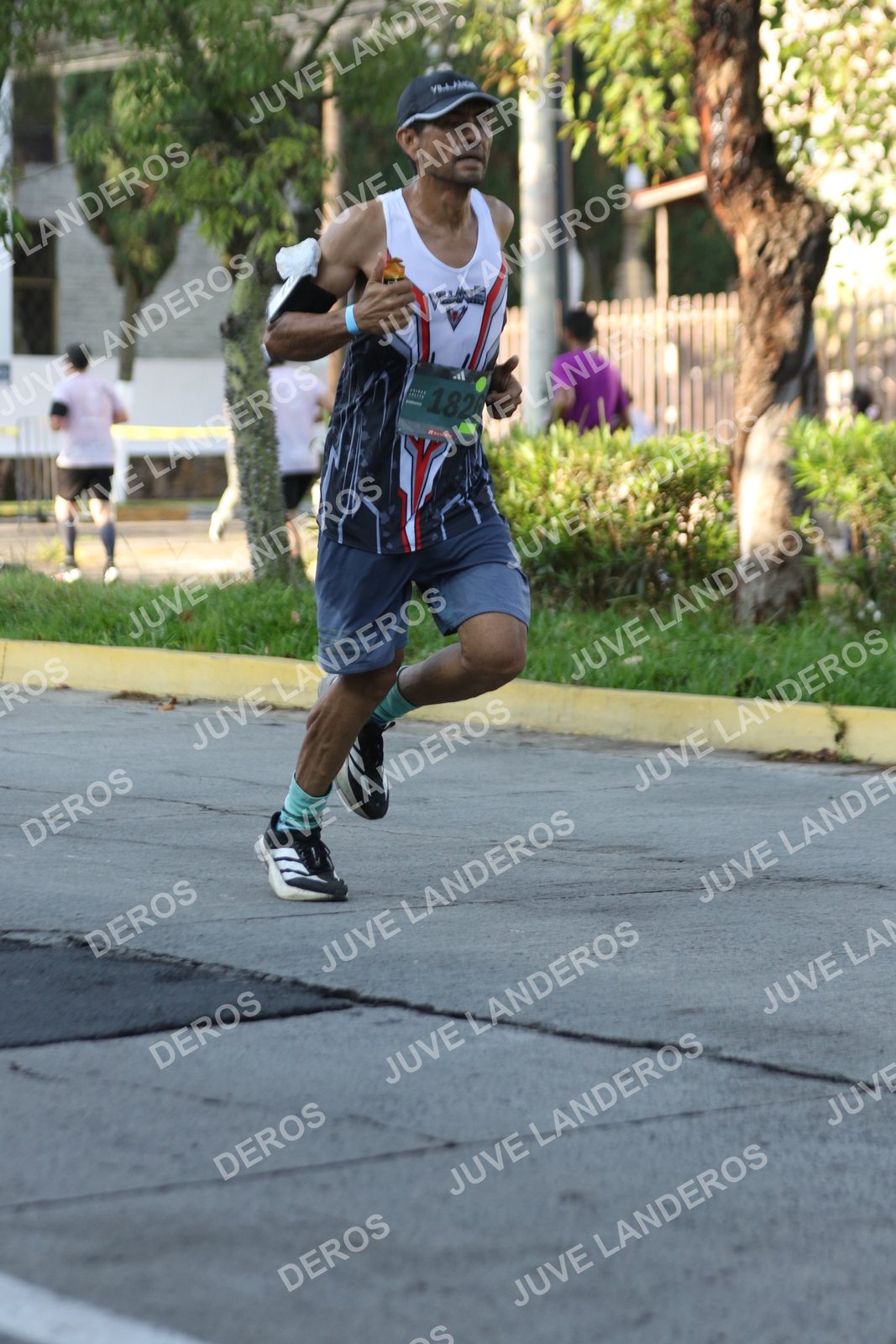 Foto de ADIDAS SPLITS GUADALAJARA 15K / 30K en Av. San Ignacio esquina Av. Ignacio L. Vallarta, Zapopan a las 07:59 · dorsal 1826