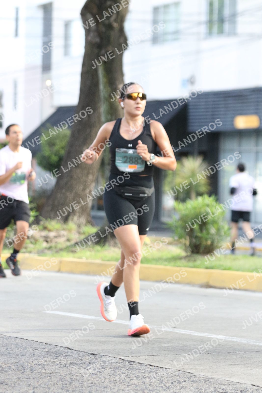 Foto de ADIDAS SPLITS GUADALAJARA 15K / 30K en Av. San Ignacio esquina Av. Ignacio L. Vallarta, Zapopan a las 08:47 · dorsal 2883