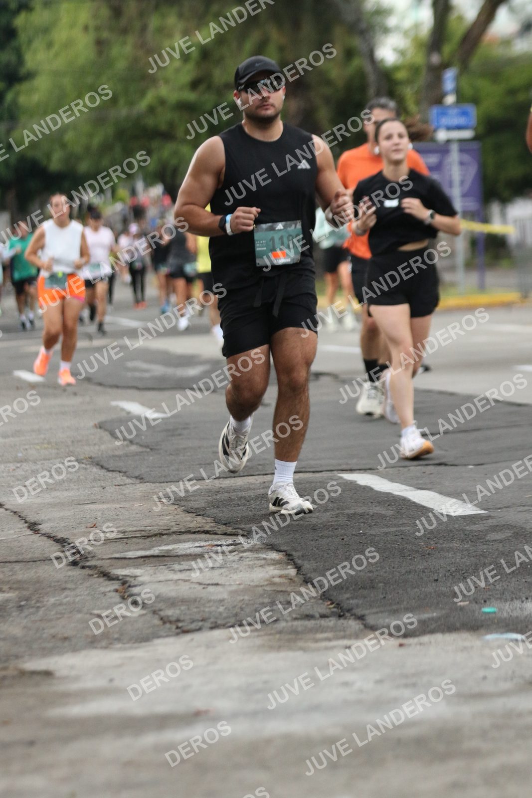 Foto de ADIDAS SPLITS GUADALAJARA 15K / 30K en Av. San Ignacio esquina Av. Ignacio L. Vallarta, Zapopan a las 06:58 · dorsal 1188