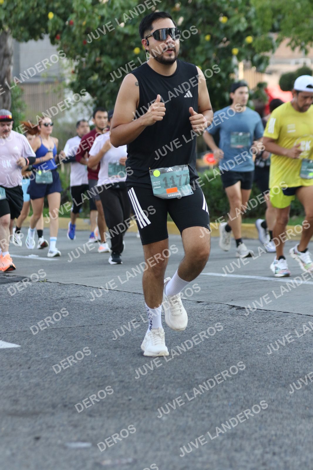 Foto de ADIDAS SPLITS GUADALAJARA 15K / 30K en Av. San Ignacio esquina Av. Ignacio L. Vallarta, Zapopan a las 07:40 · dorsal 1177
