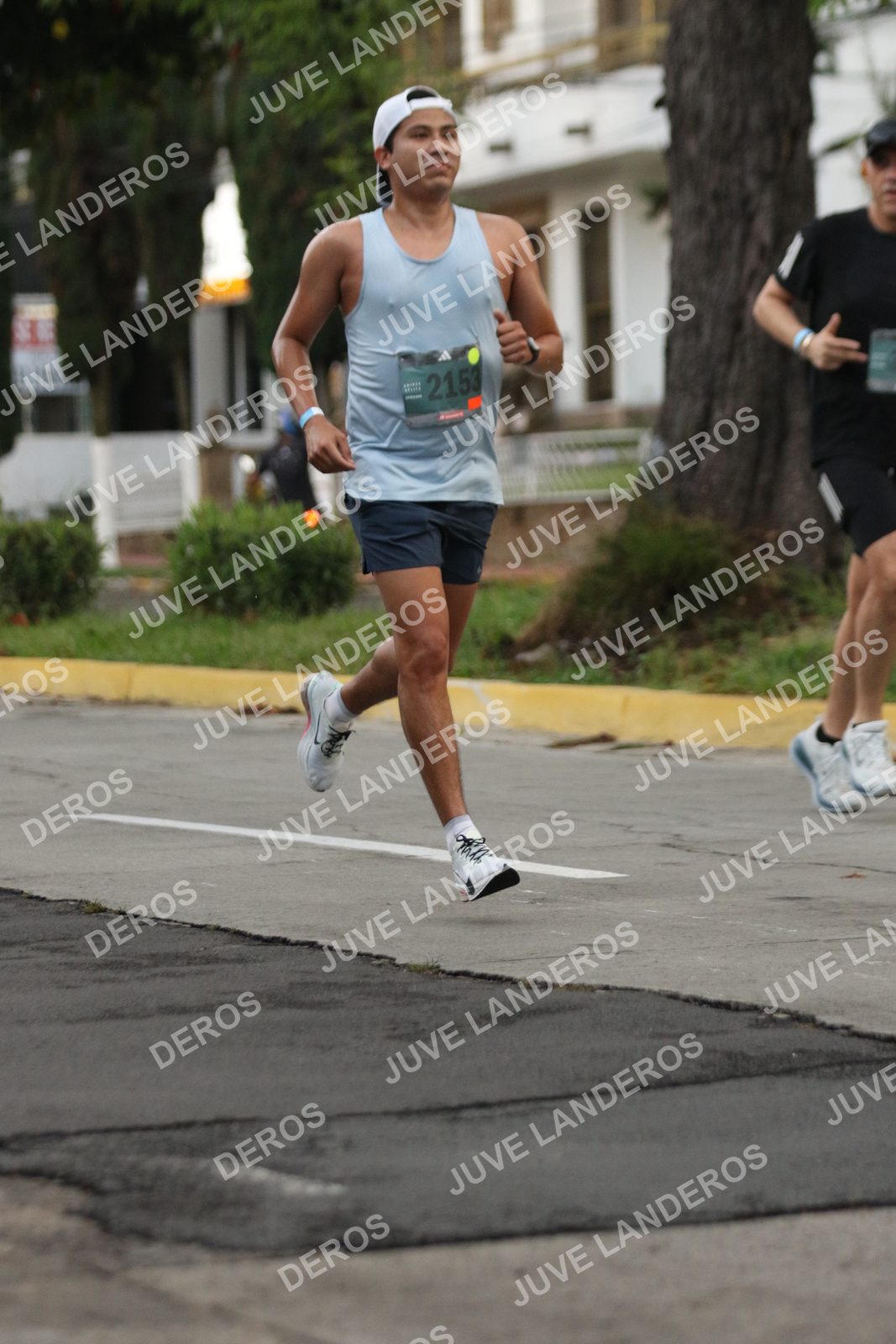 Foto de ADIDAS SPLITS GUADALAJARA 15K / 30K en Av. San Ignacio esquina Av. Ignacio L. Vallarta, Zapopan a las 06:51 · dorsal 2153