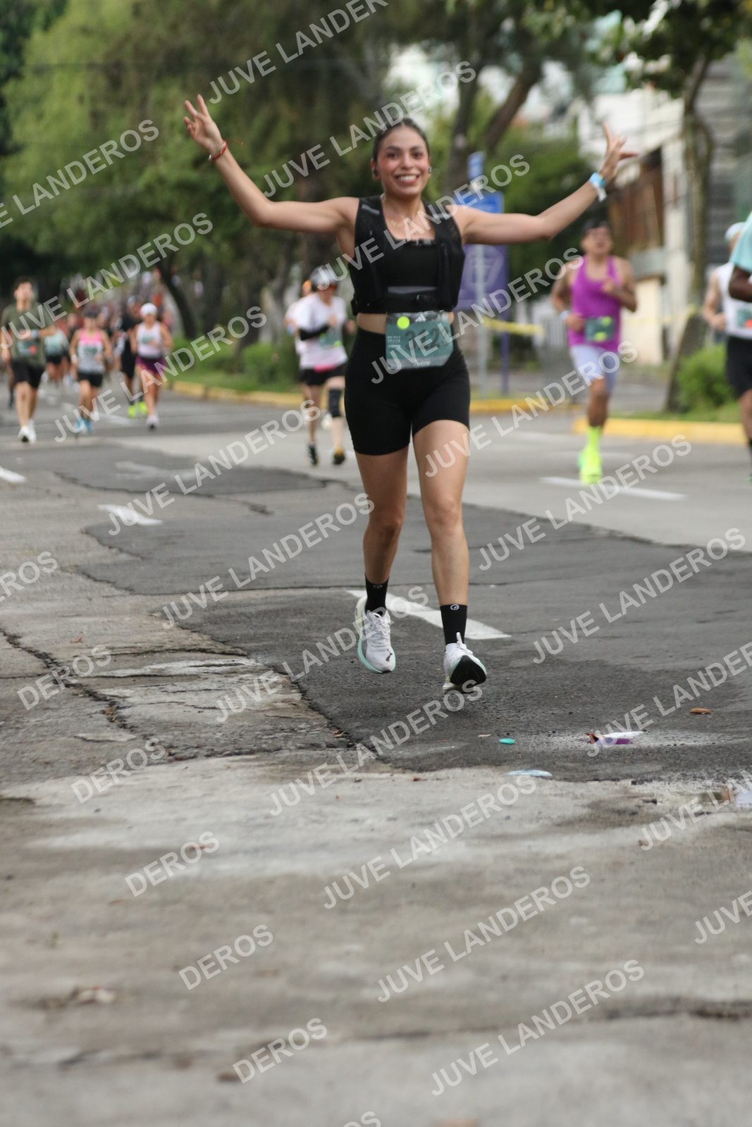 Foto de ADIDAS SPLITS GUADALAJARA 15K / 30K en Av. San Ignacio esquina Av. Ignacio L. Vallarta, Zapopan a las 06:58 · dorsal 3123