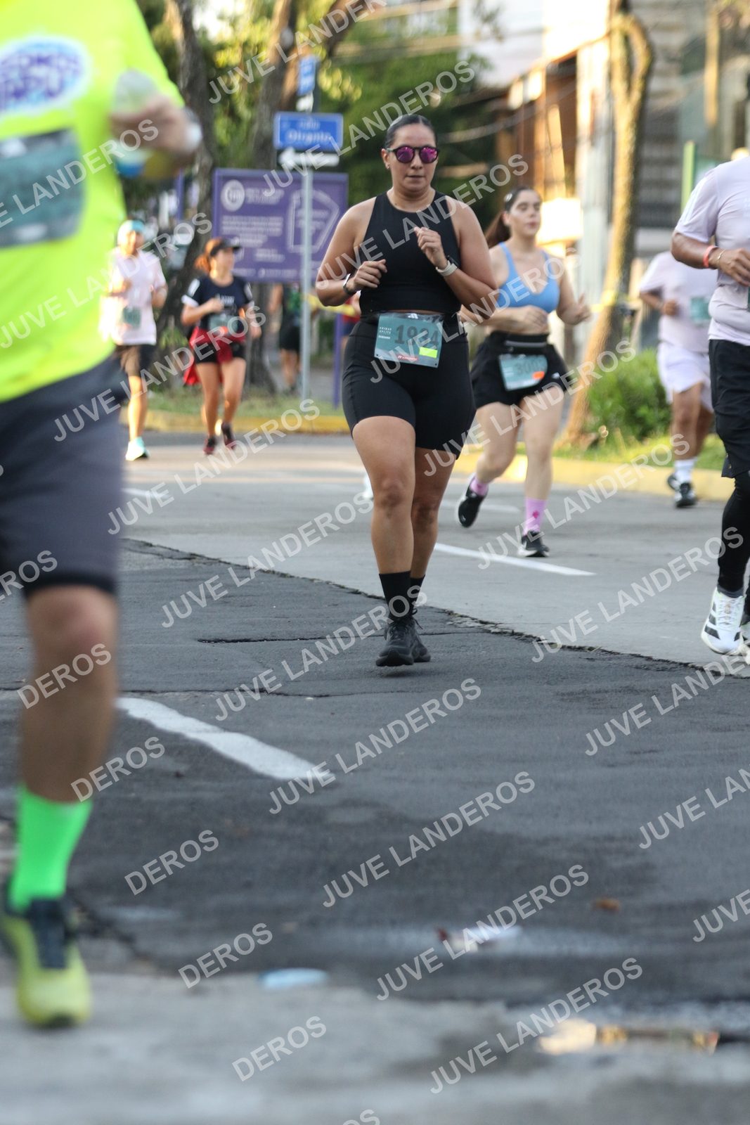 Foto de ADIDAS SPLITS GUADALAJARA 15K / 30K en Av. San Ignacio esquina Av. Ignacio L. Vallarta, Zapopan a las 07:18 · dorsal 1934