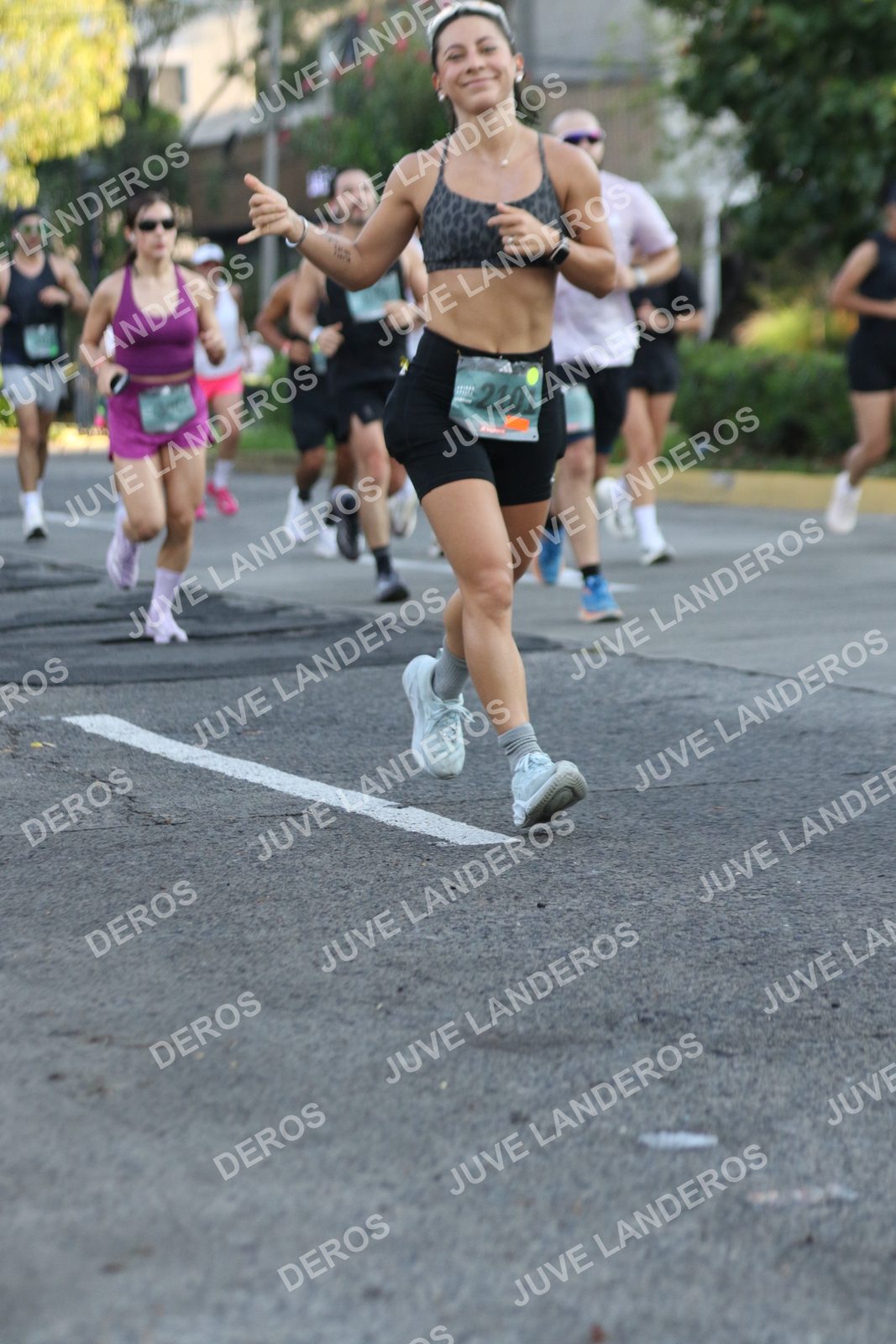 Foto de ADIDAS SPLITS GUADALAJARA 15K / 30K en Av. San Ignacio esquina Av. Ignacio L. Vallarta, Zapopan a las 07:34 · dorsal 2101