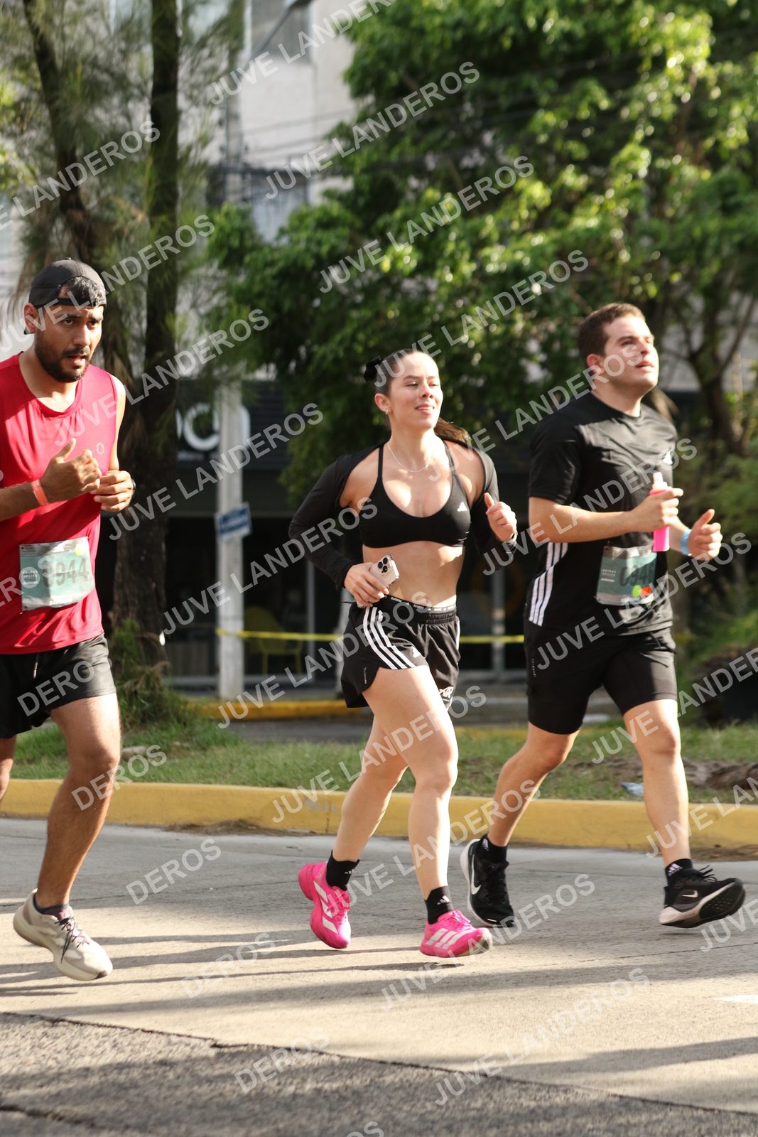 Foto de ADIDAS SPLITS GUADALAJARA 15K / 30K en Av. San Ignacio esquina Av. Ignacio L. Vallarta, Zapopan a las 08:55 · dorsal 944