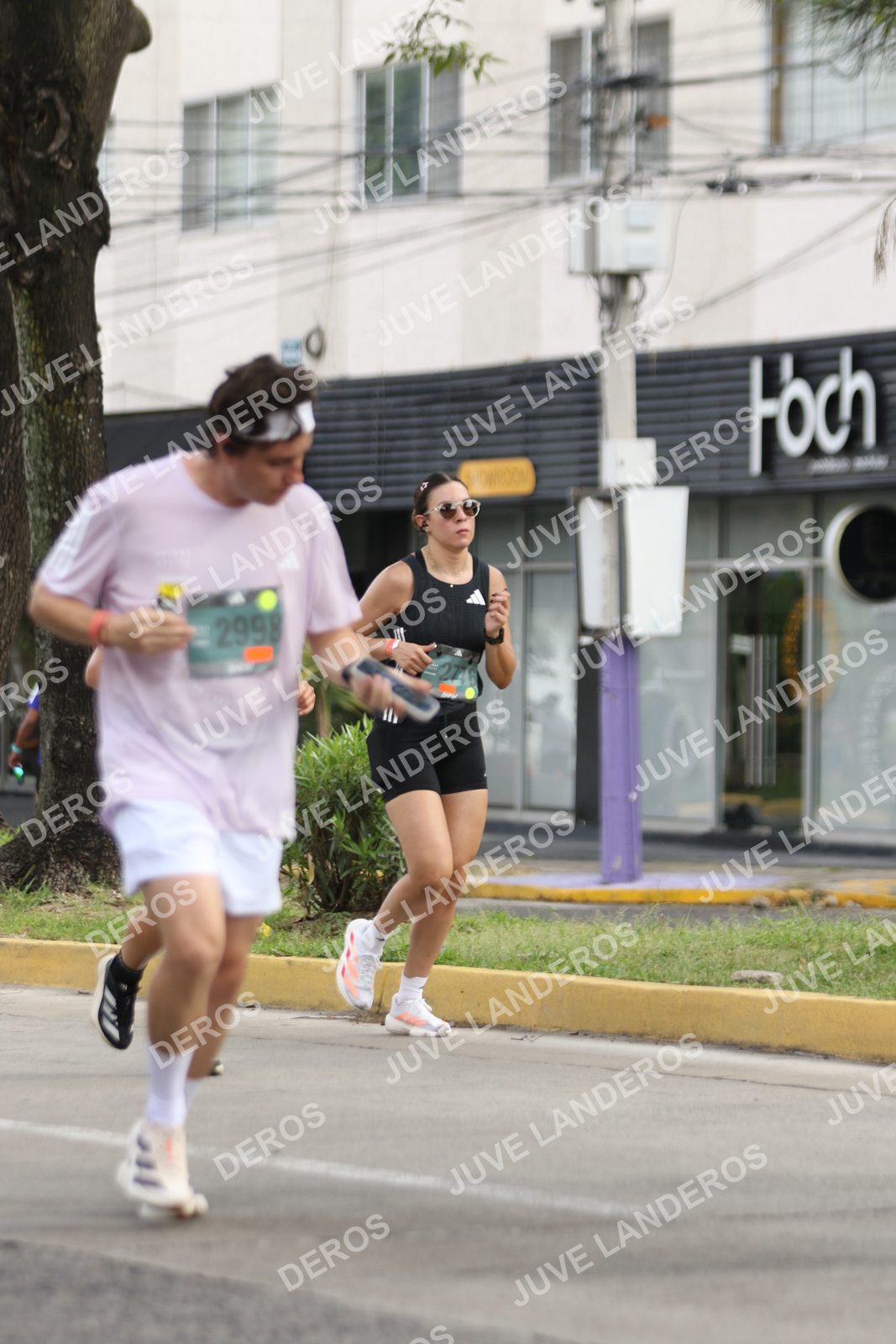 Foto de ADIDAS SPLITS GUADALAJARA 15K / 30K en Av. San Ignacio esquina Av. Ignacio L. Vallarta, Zapopan a las 09:07 · dorsal 2998