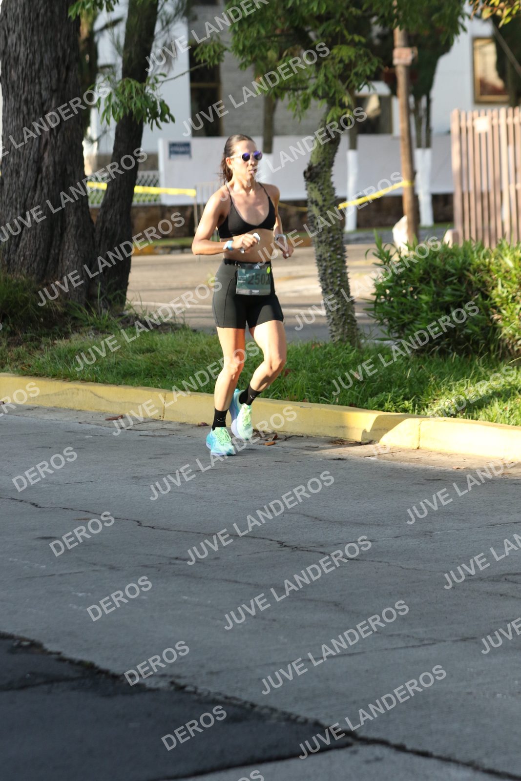 Foto de ADIDAS SPLITS GUADALAJARA 15K / 30K en Av. San Ignacio esquina Av. Ignacio L. Vallarta, Zapopan a las 08:11 · dorsal 2502