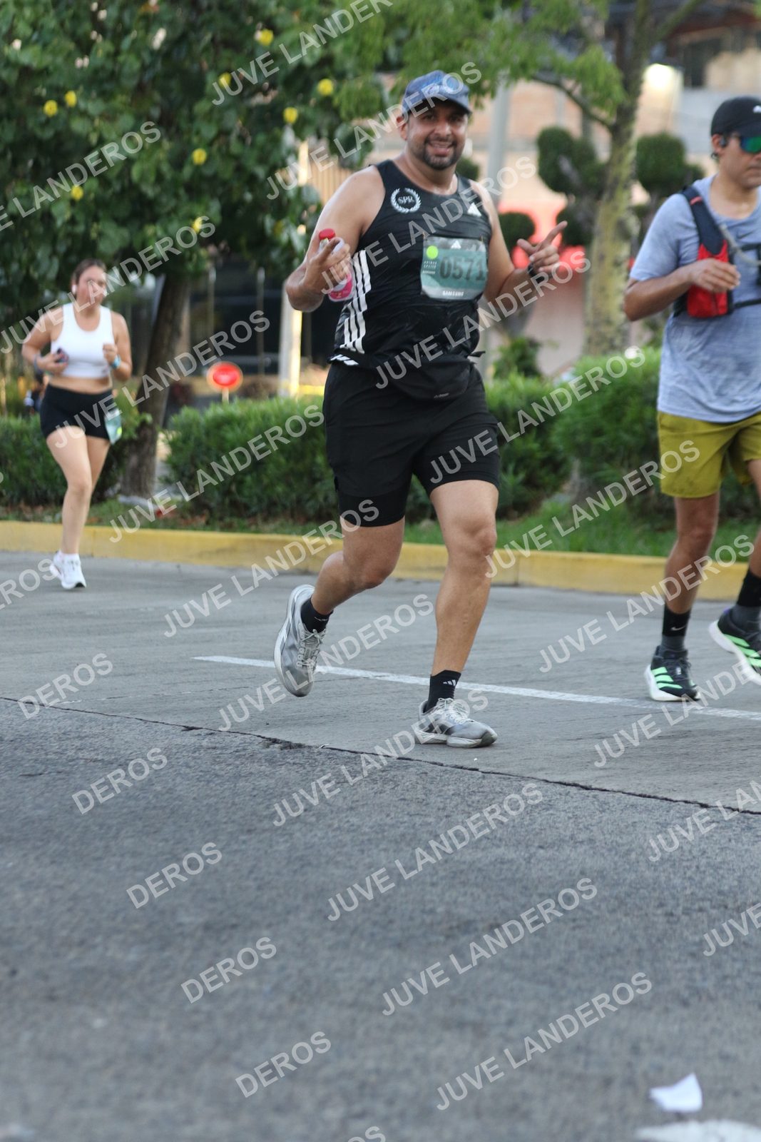 Foto de ADIDAS SPLITS GUADALAJARA 15K / 30K en Av. San Ignacio esquina Av. Ignacio L. Vallarta, Zapopan a las 07:33 · dorsal 571