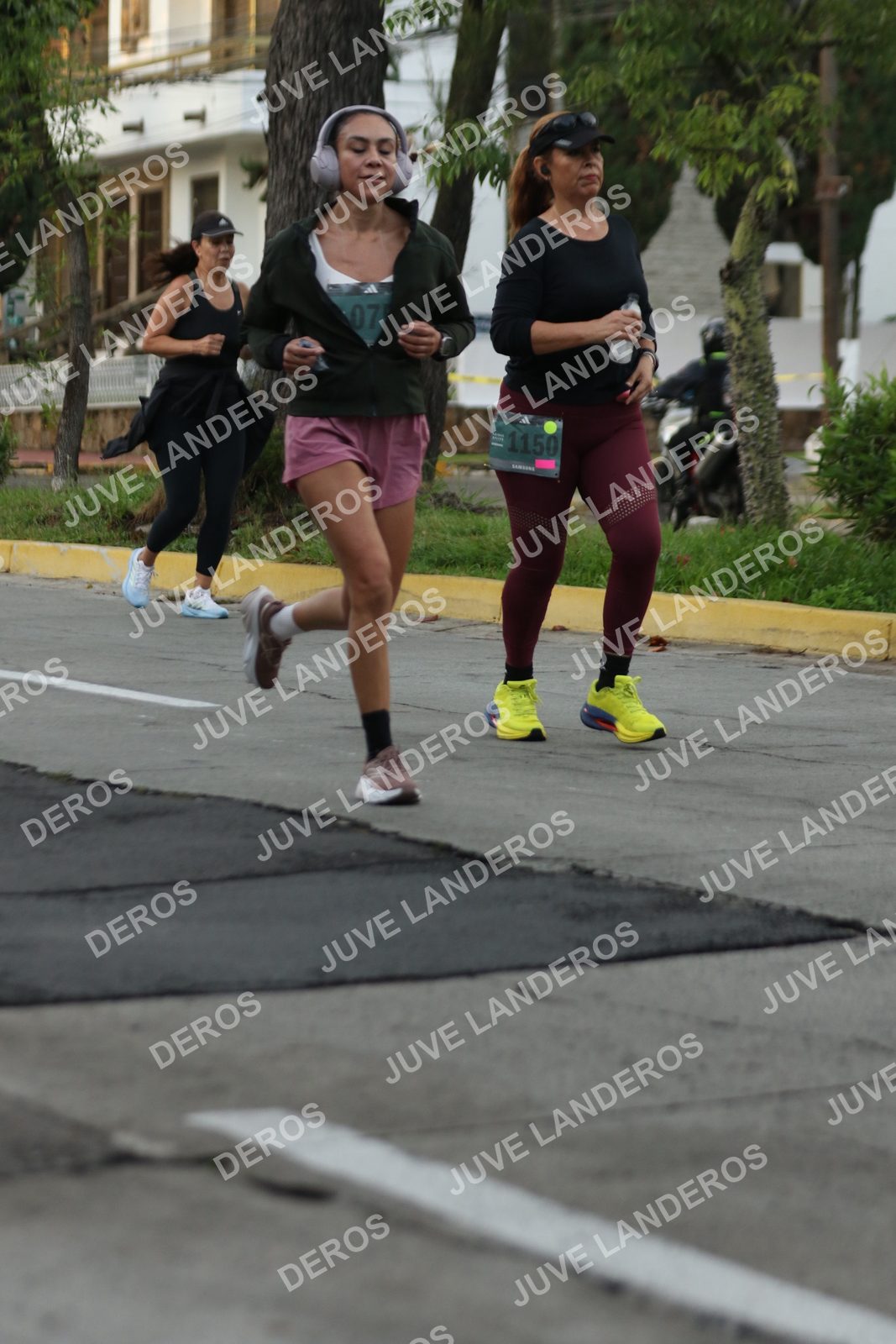Foto de ADIDAS SPLITS GUADALAJARA 15K / 30K en Av. San Ignacio esquina Av. Ignacio L. Vallarta, Zapopan a las 07:02 · dorsal 1150