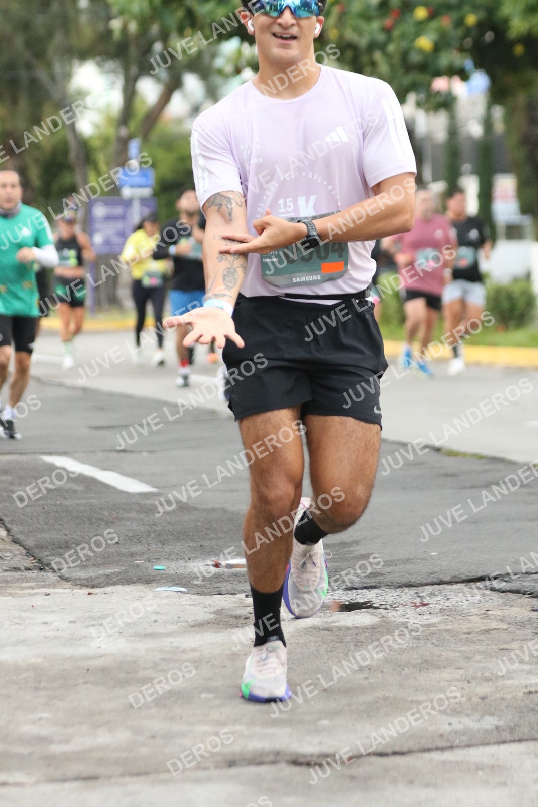 Foto de ADIDAS SPLITS GUADALAJARA 15K / 30K en Av. San Ignacio esquina Av. Ignacio L. Vallarta, Zapopan a las 06:58 · dorsal 15, 904
