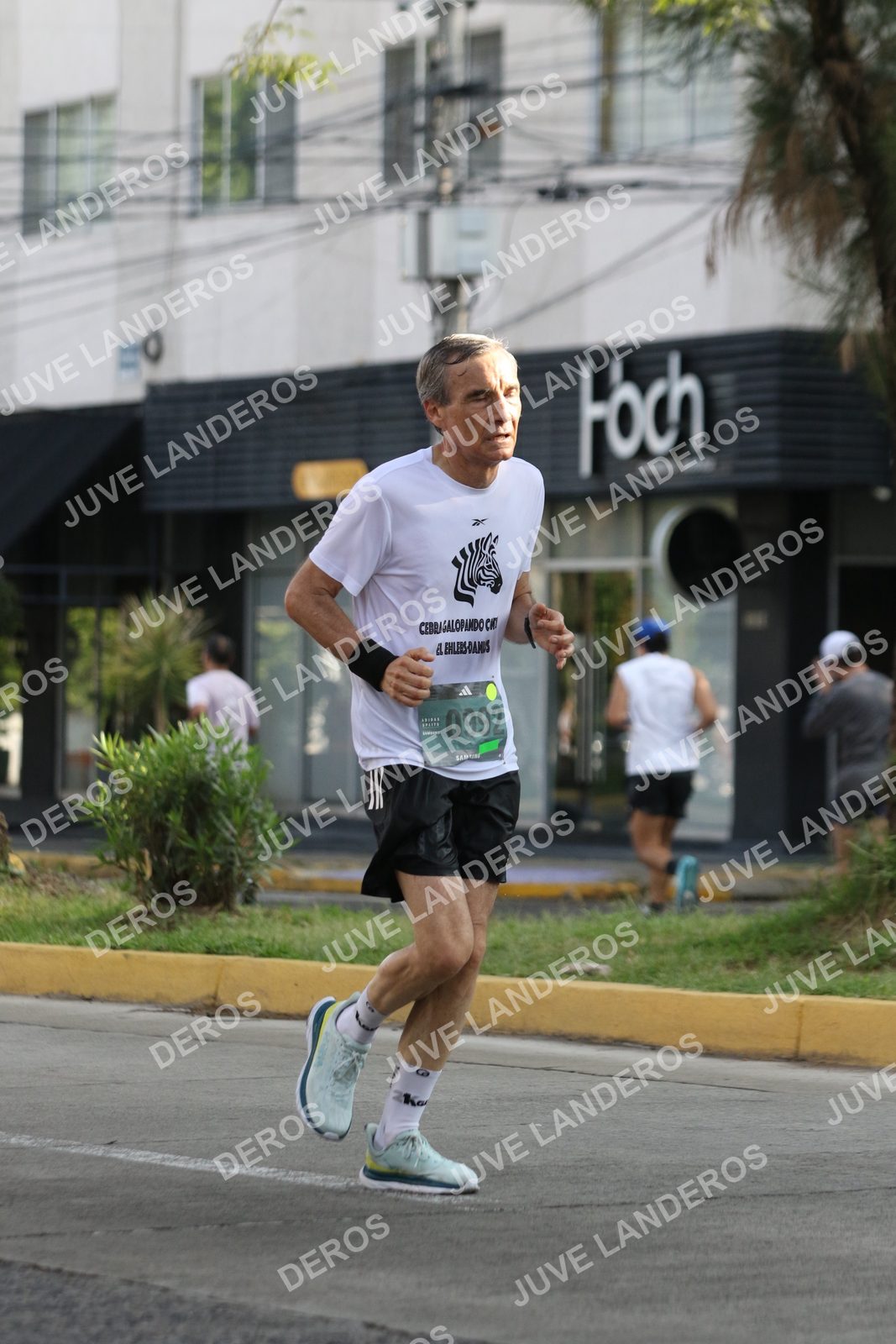 Foto de ADIDAS SPLITS GUADALAJARA 15K / 30K en Av. San Ignacio esquina Av. Ignacio L. Vallarta, Zapopan a las 08:39 · dorsal 992