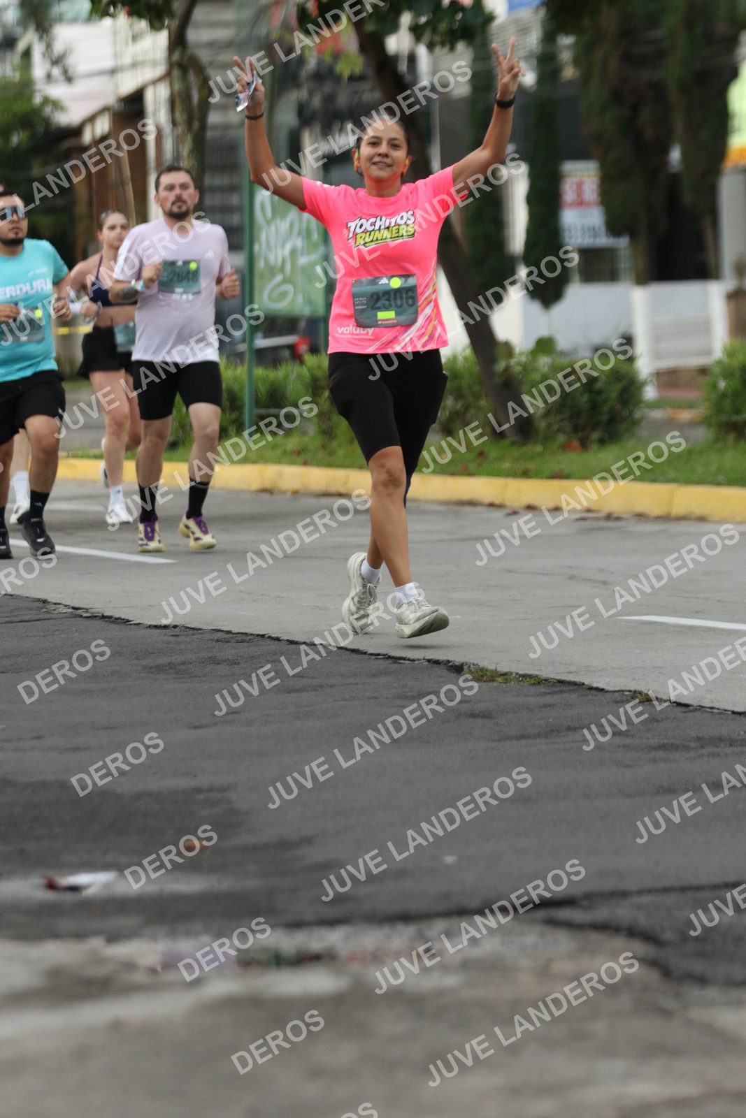 Foto de ADIDAS SPLITS GUADALAJARA 15K / 30K en Av. San Ignacio esquina Av. Ignacio L. Vallarta, Zapopan a las 06:59 · dorsal 2306