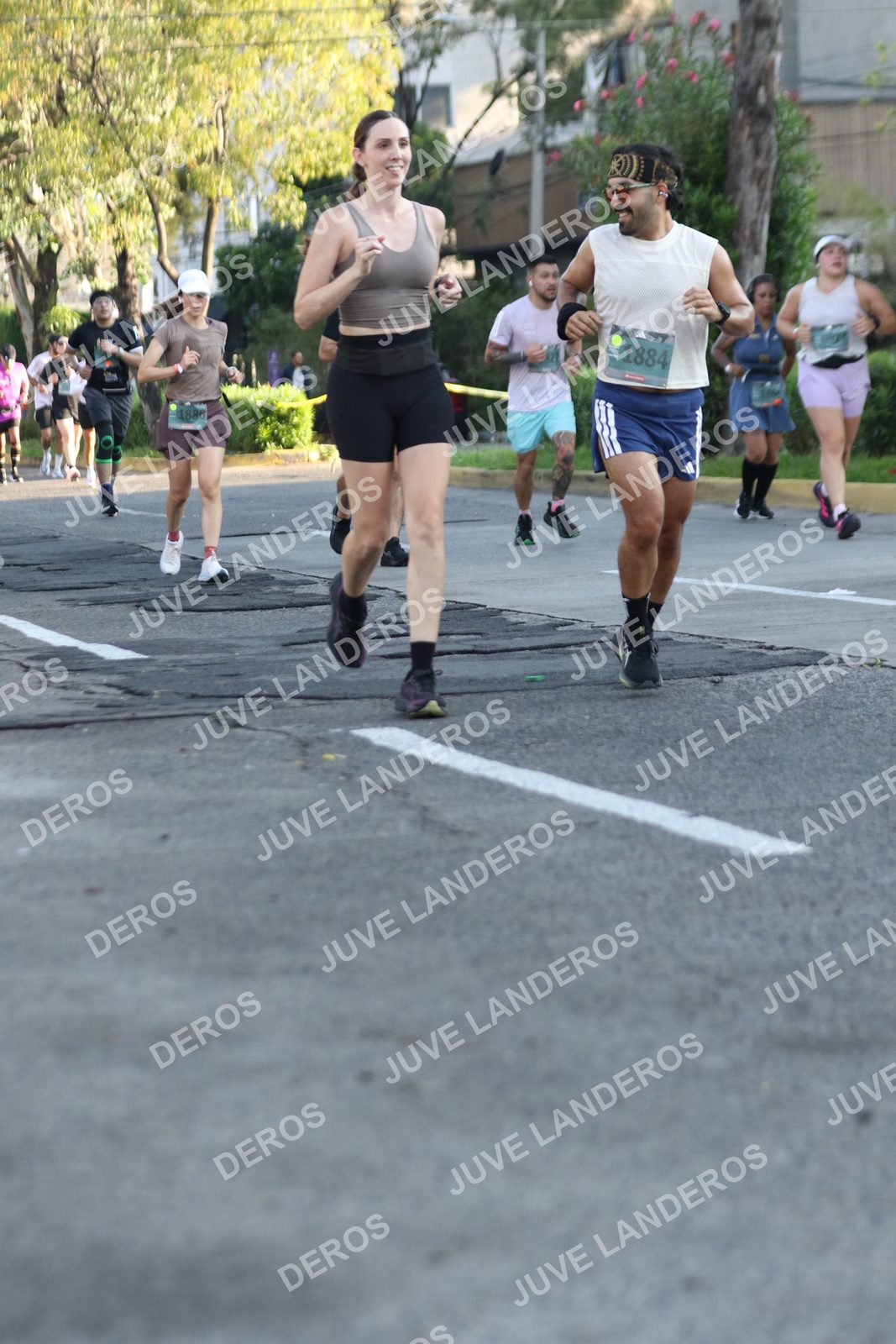 Foto de ADIDAS SPLITS GUADALAJARA 15K / 30K en Av. San Ignacio esquina Av. Ignacio L. Vallarta, Zapopan a las 07:43 · dorsal 1884