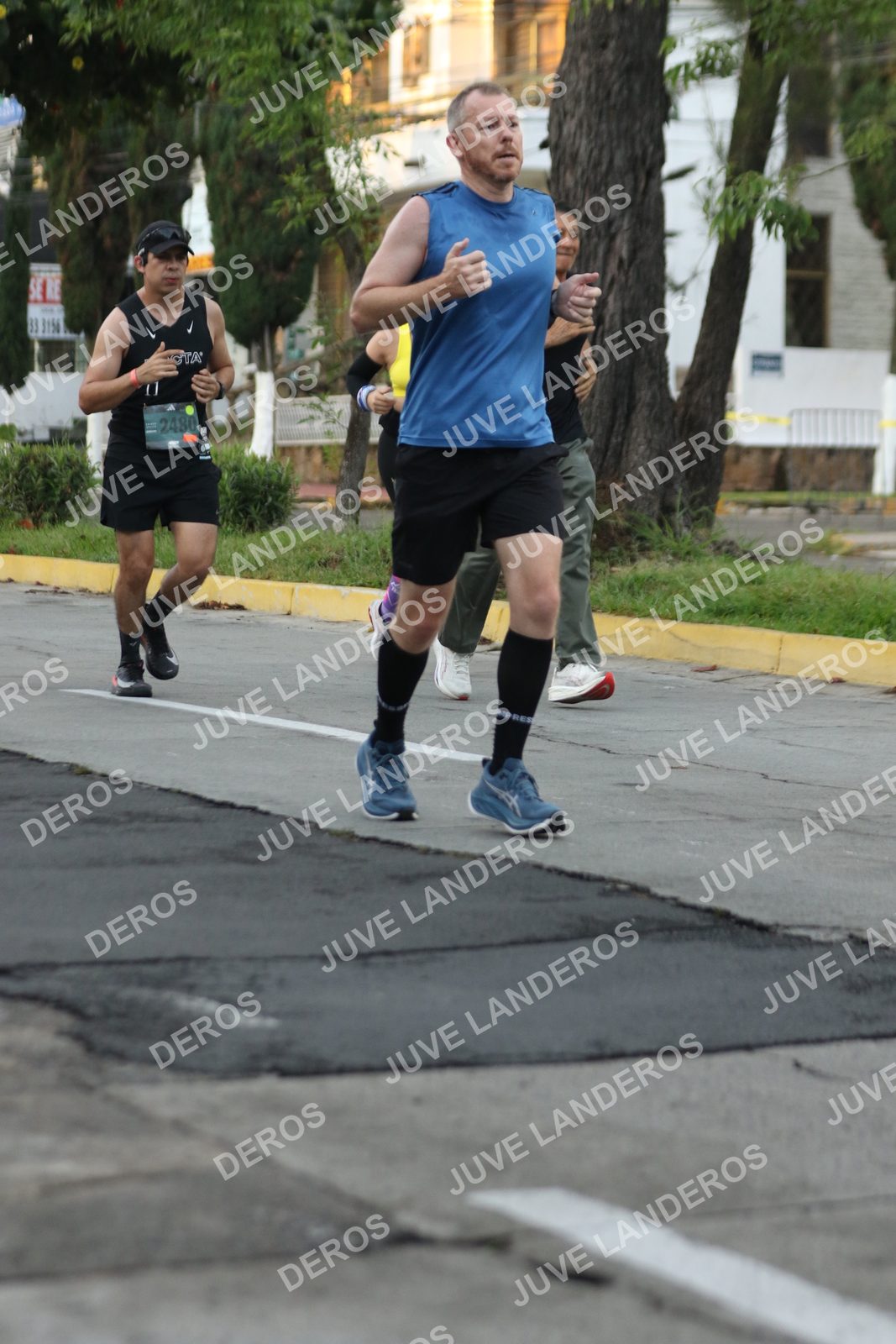 Foto de ADIDAS SPLITS GUADALAJARA 15K / 30K en Av. San Ignacio esquina Av. Ignacio L. Vallarta, Zapopan a las 07:04 · dorsal 2480