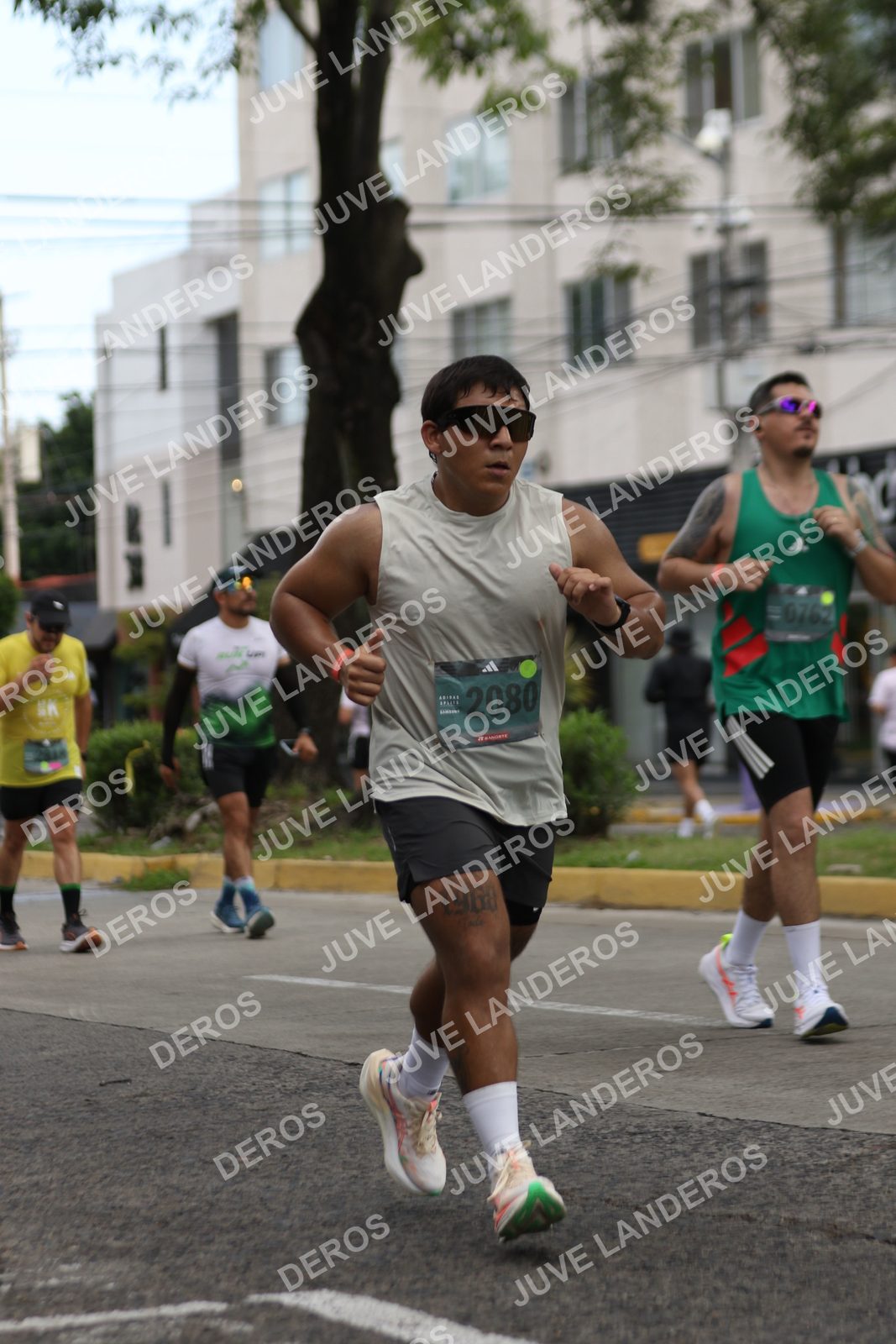 Foto de ADIDAS SPLITS GUADALAJARA 15K / 30K en Av. San Ignacio esquina Av. Ignacio L. Vallarta, Zapopan a las 09:09 · dorsal 2080, 762