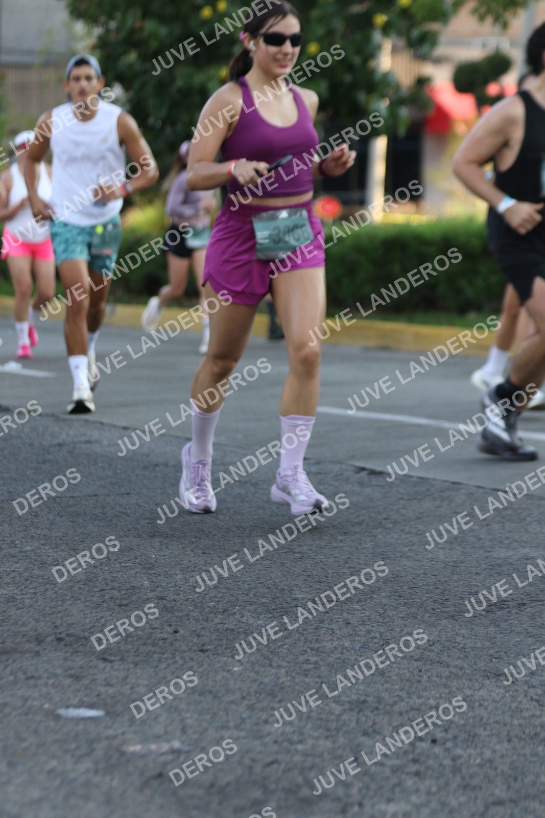 Foto de ADIDAS SPLITS GUADALAJARA 15K / 30K en Av. San Ignacio esquina Av. Ignacio L. Vallarta, Zapopan a las 07:34 · dorsal 3006