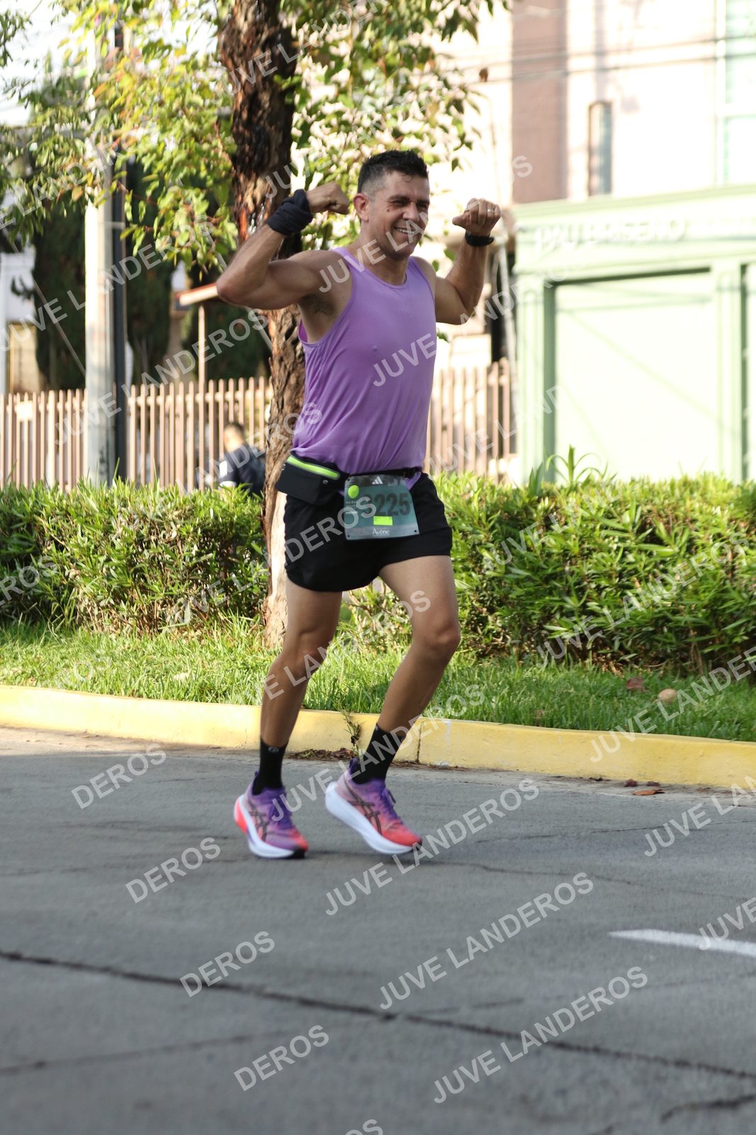 Foto de ADIDAS SPLITS GUADALAJARA 15K / 30K en Av. San Ignacio esquina Av. Ignacio L. Vallarta, Zapopan a las 08:27 · dorsal 3225