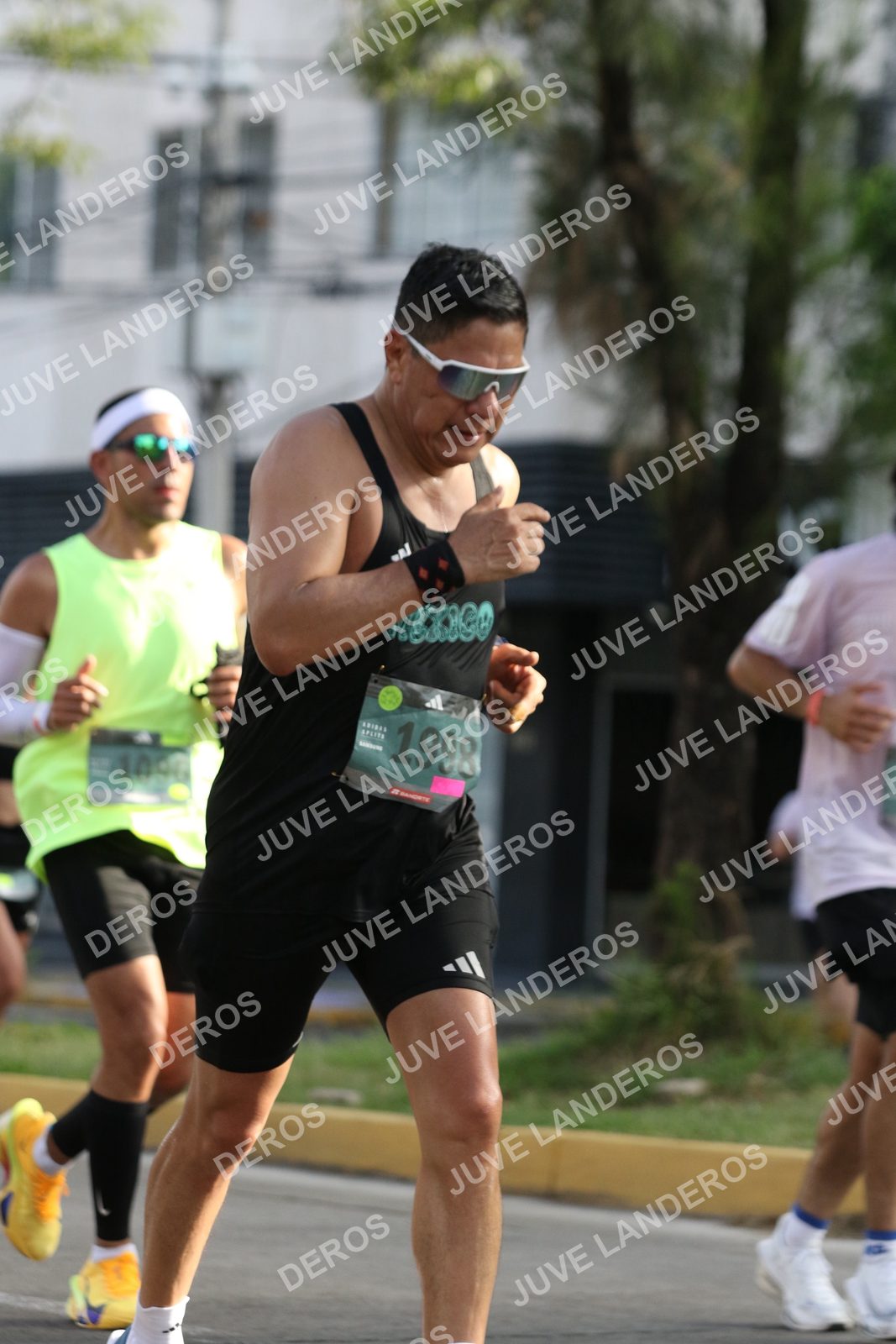 Foto de ADIDAS SPLITS GUADALAJARA 15K / 30K en Av. San Ignacio esquina Av. Ignacio L. Vallarta, Zapopan a las 08:48 · dorsal 1998