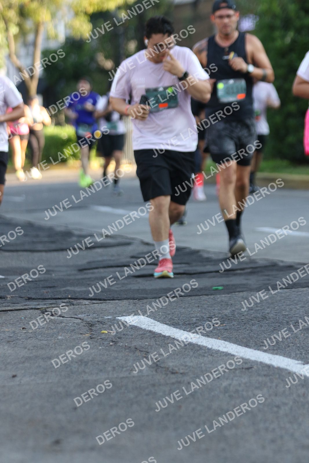 Foto de ADIDAS SPLITS GUADALAJARA 15K / 30K en Av. San Ignacio esquina Av. Ignacio L. Vallarta, Zapopan a las 07:44 · dorsal 2966