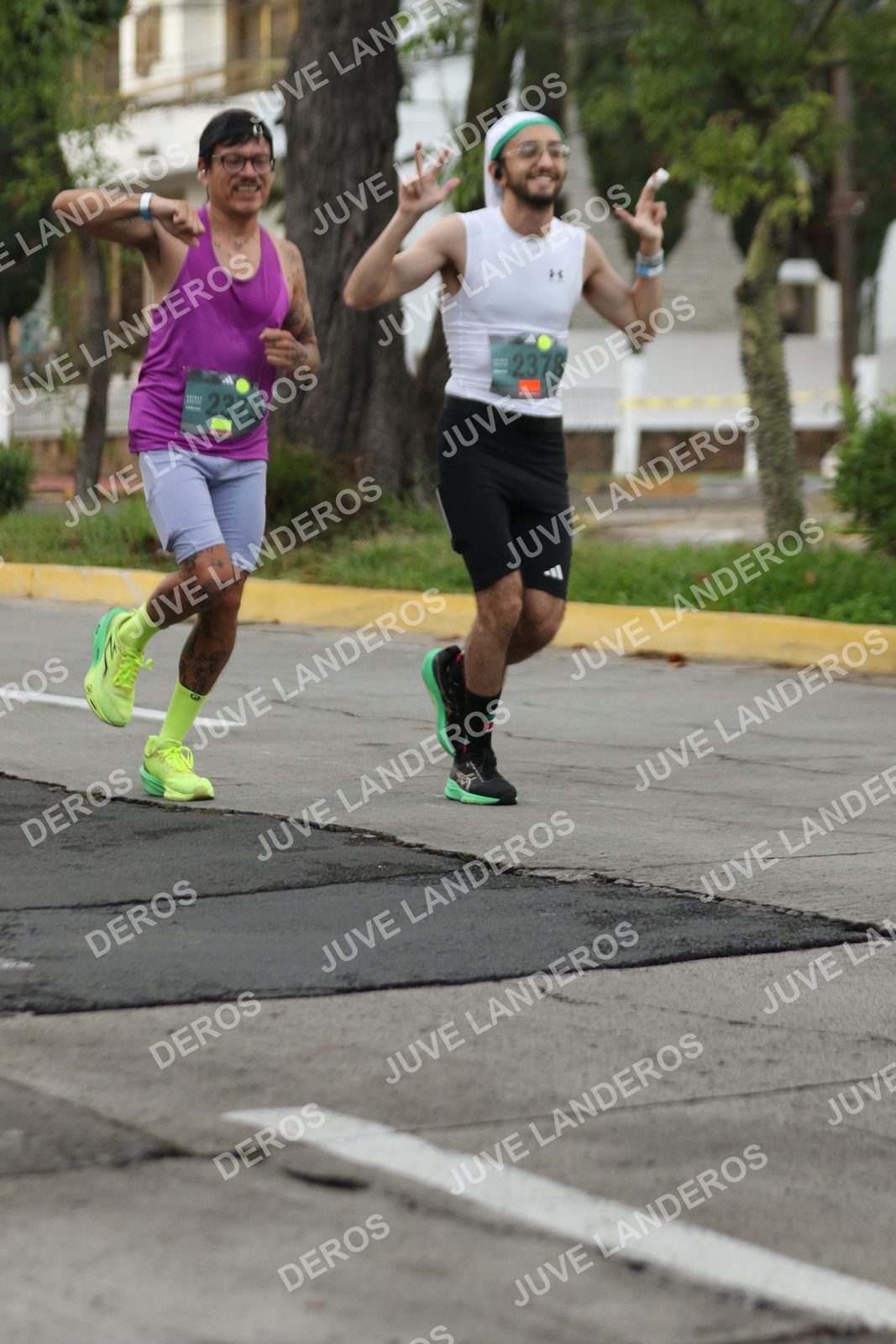Foto de ADIDAS SPLITS GUADALAJARA 15K / 30K en Av. San Ignacio esquina Av. Ignacio L. Vallarta, Zapopan a las 06:58 · dorsal 2378, 2379