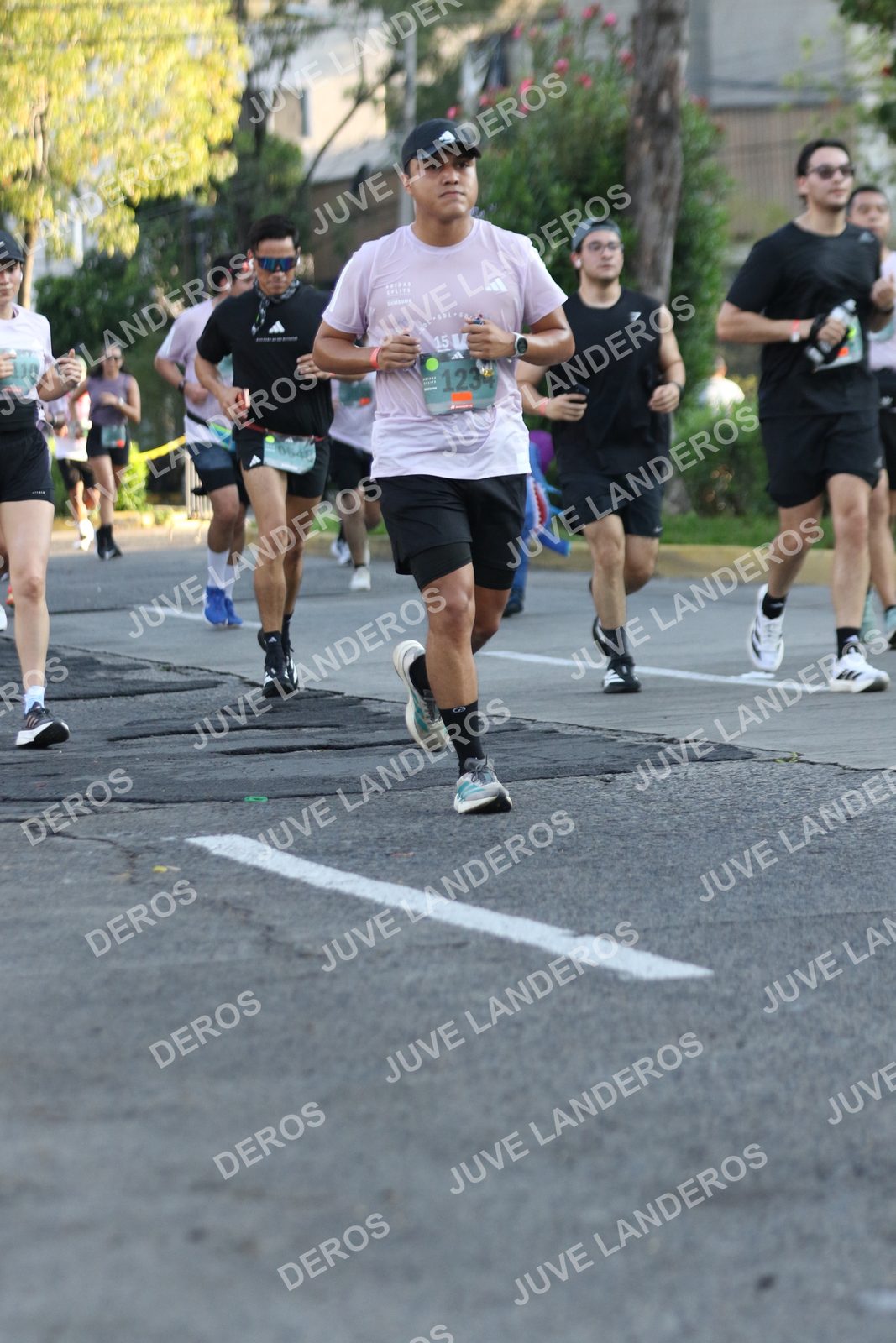Foto de ADIDAS SPLITS GUADALAJARA 15K / 30K en Av. San Ignacio esquina Av. Ignacio L. Vallarta, Zapopan a las 07:39 · dorsal 1234, 110