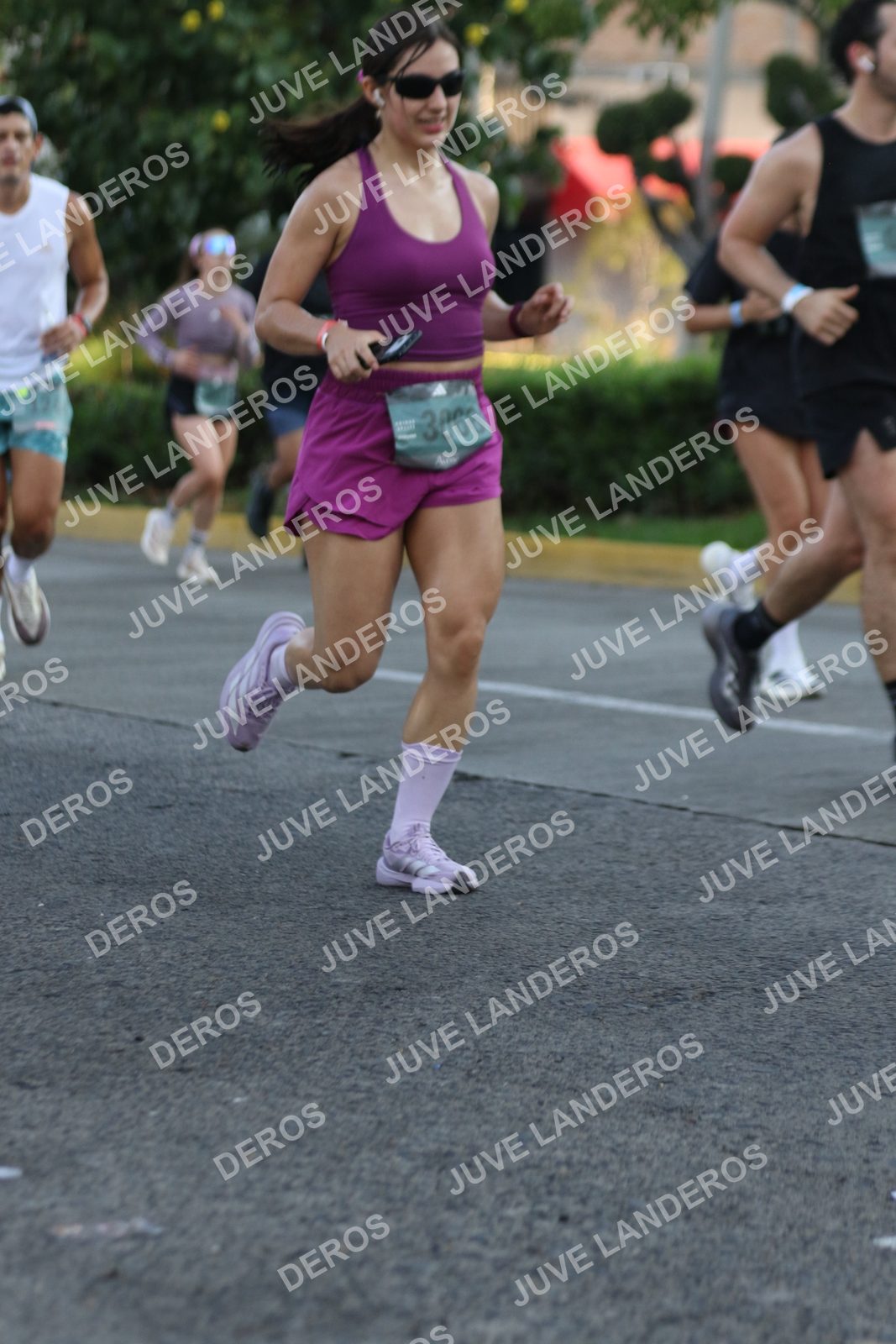 Foto de ADIDAS SPLITS GUADALAJARA 15K / 30K en Av. San Ignacio esquina Av. Ignacio L. Vallarta, Zapopan a las 07:34 · dorsal 3066