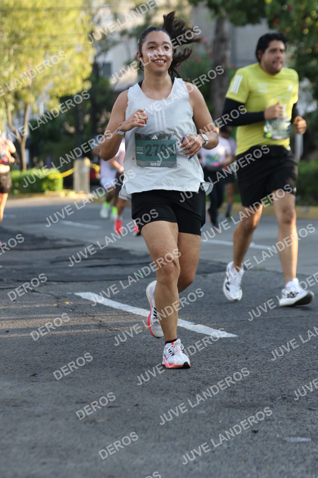 Foto de ADIDAS SPLITS GUADALAJARA 15K / 30K en Av. San Ignacio esquina Av. Ignacio L. Vallarta, Zapopan a las 07:47 · dorsal 2793