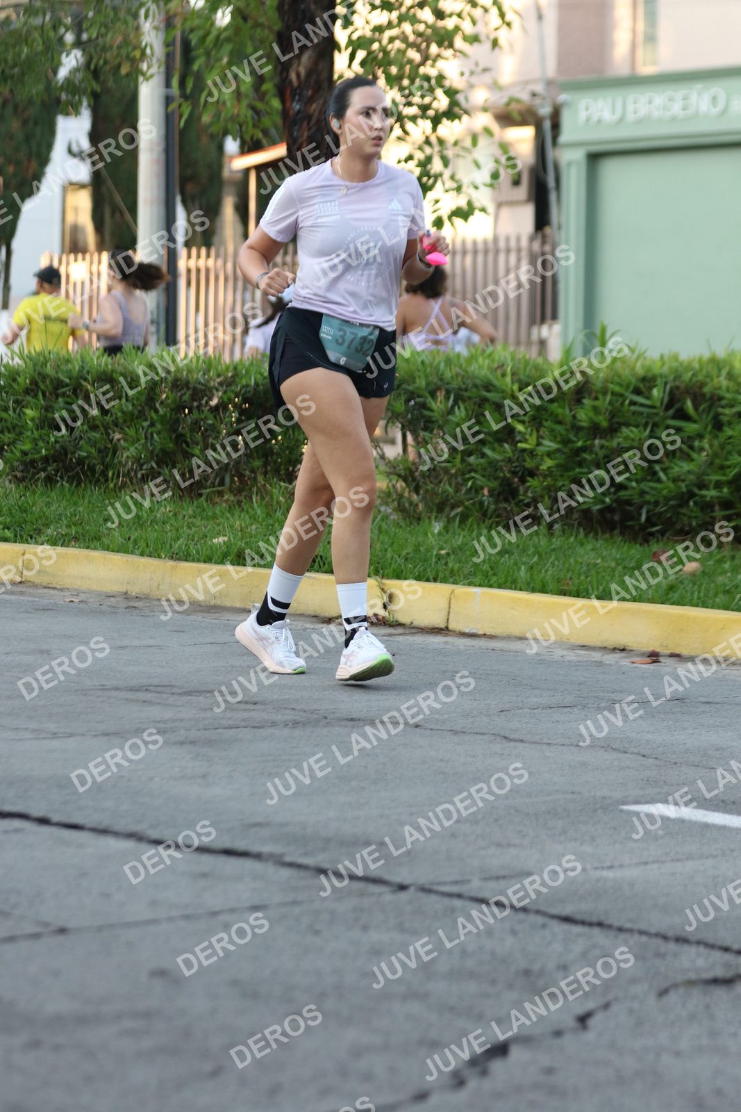 Foto de ADIDAS SPLITS GUADALAJARA 15K / 30K en Av. San Ignacio esquina Av. Ignacio L. Vallarta, Zapopan a las 07:24 · dorsal 3732