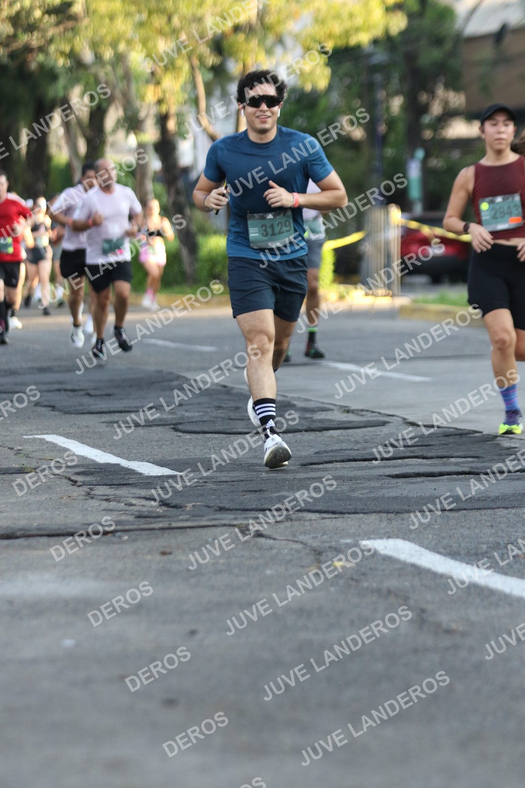 Foto de ADIDAS SPLITS GUADALAJARA 15K / 30K en Av. San Ignacio esquina Av. Ignacio L. Vallarta, Zapopan a las 07:29 · dorsal 3129, 2943