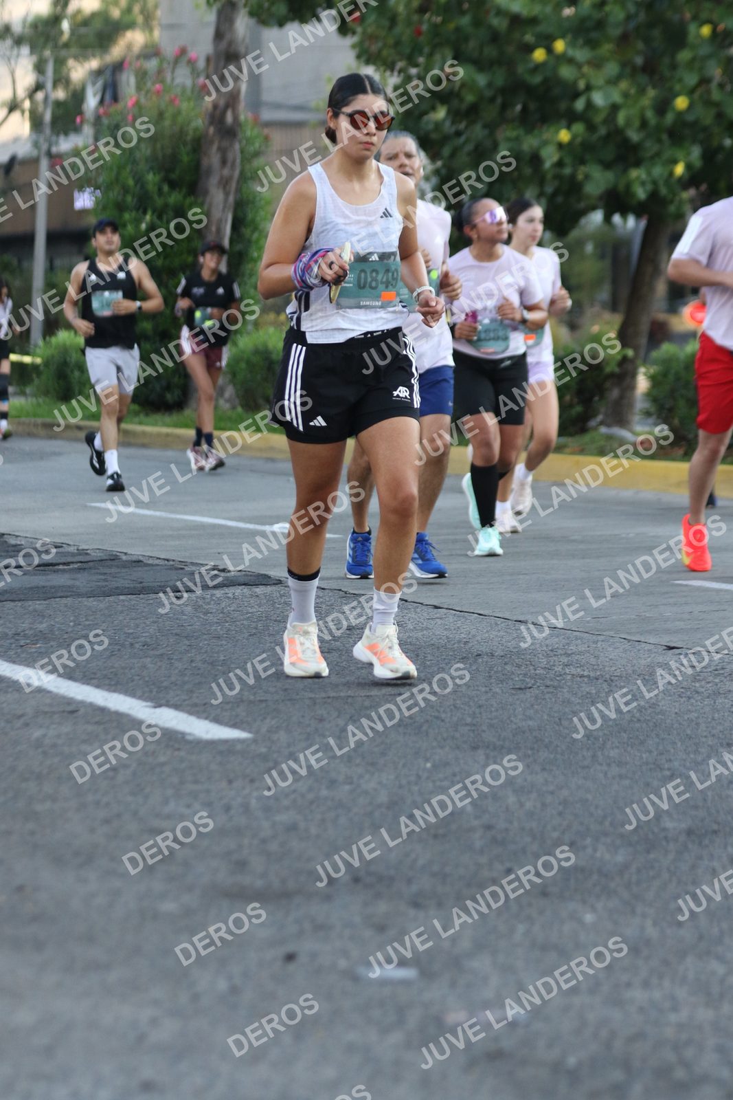 Foto de ADIDAS SPLITS GUADALAJARA 15K / 30K en Av. San Ignacio esquina Av. Ignacio L. Vallarta, Zapopan a las 07:37 · dorsal 849