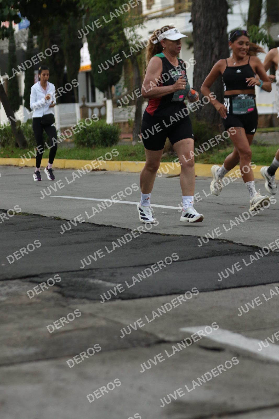 Foto de ADIDAS SPLITS GUADALAJARA 15K / 30K en Av. San Ignacio esquina Av. Ignacio L. Vallarta, Zapopan a las 07:00 · dorsal 3040