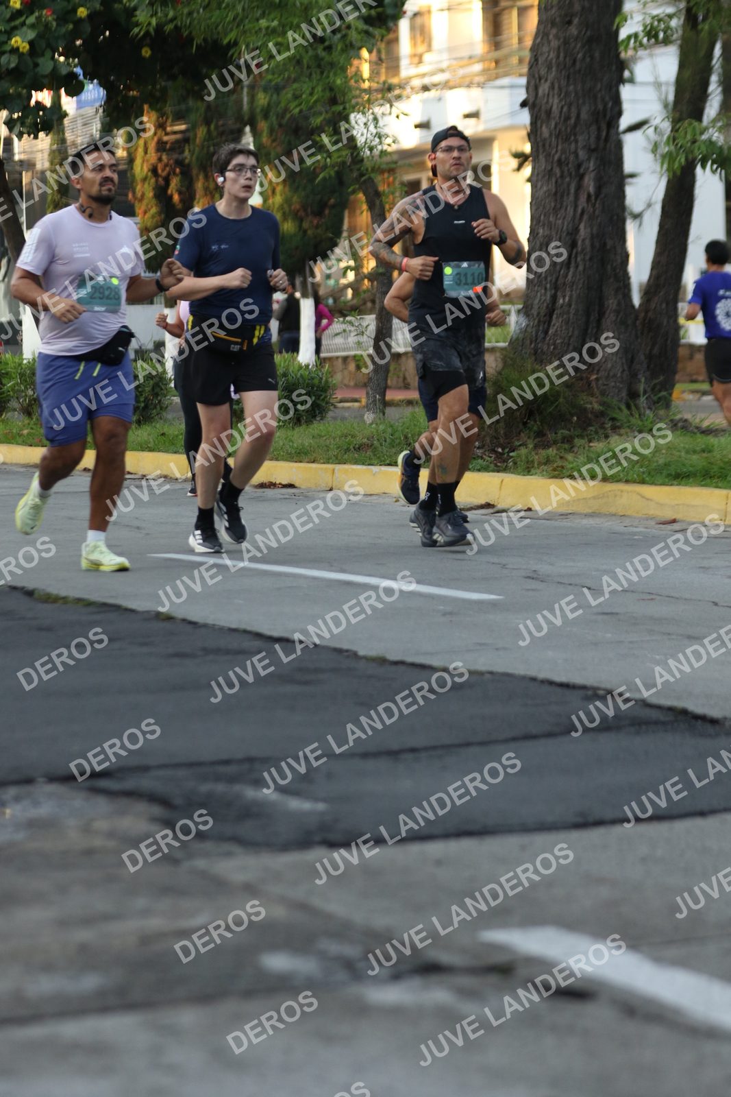 Foto de ADIDAS SPLITS GUADALAJARA 15K / 30K en Av. San Ignacio esquina Av. Ignacio L. Vallarta, Zapopan a las 07:12 · dorsal 3110, 2928