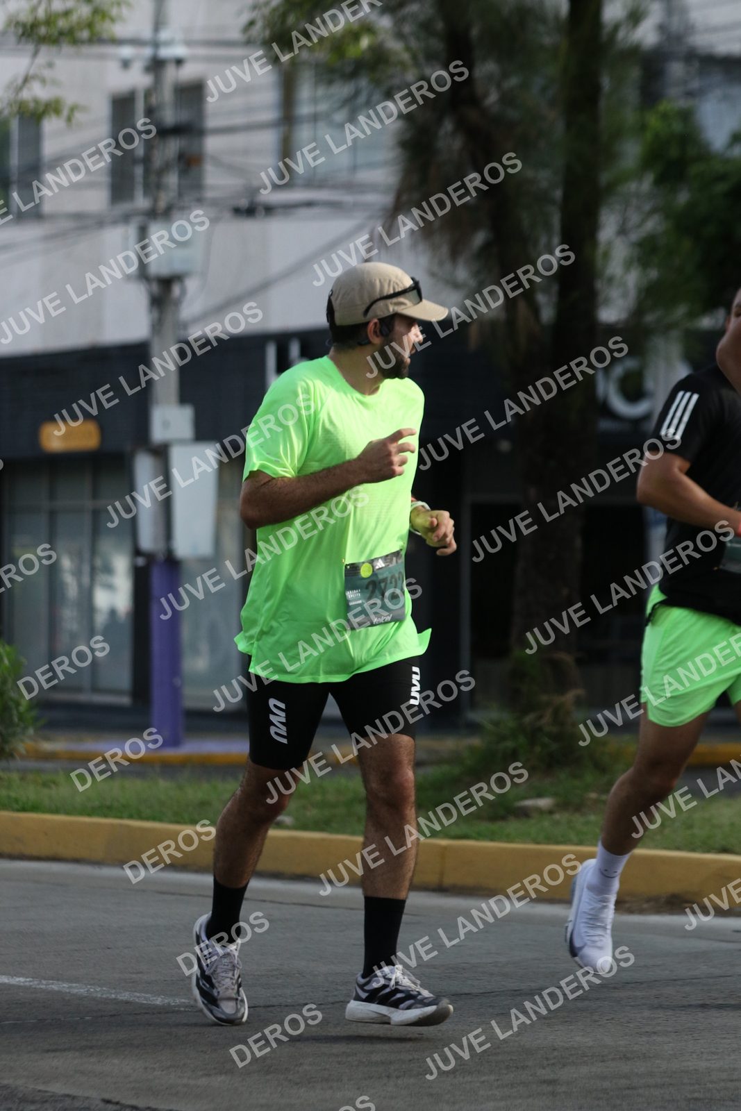 Foto de ADIDAS SPLITS GUADALAJARA 15K / 30K en Av. San Ignacio esquina Av. Ignacio L. Vallarta, Zapopan a las 08:43 · dorsal 2722
