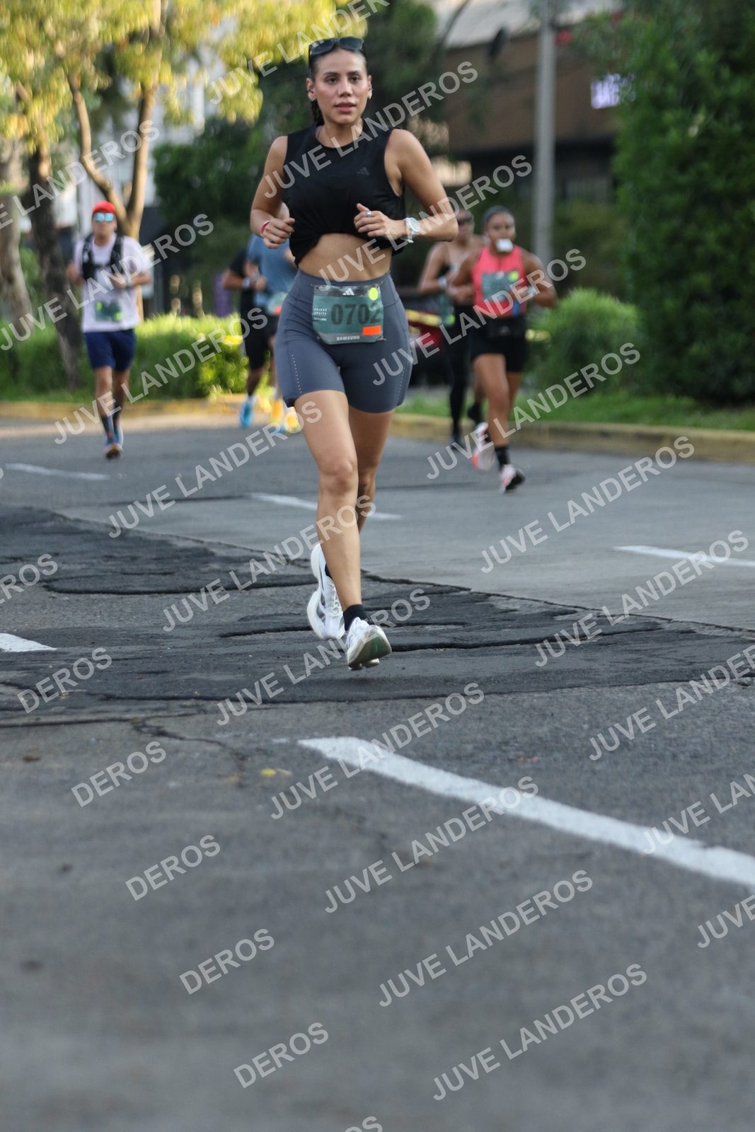 Foto de ADIDAS SPLITS GUADALAJARA 15K / 30K en Av. San Ignacio esquina Av. Ignacio L. Vallarta, Zapopan a las 07:28 · dorsal 702
