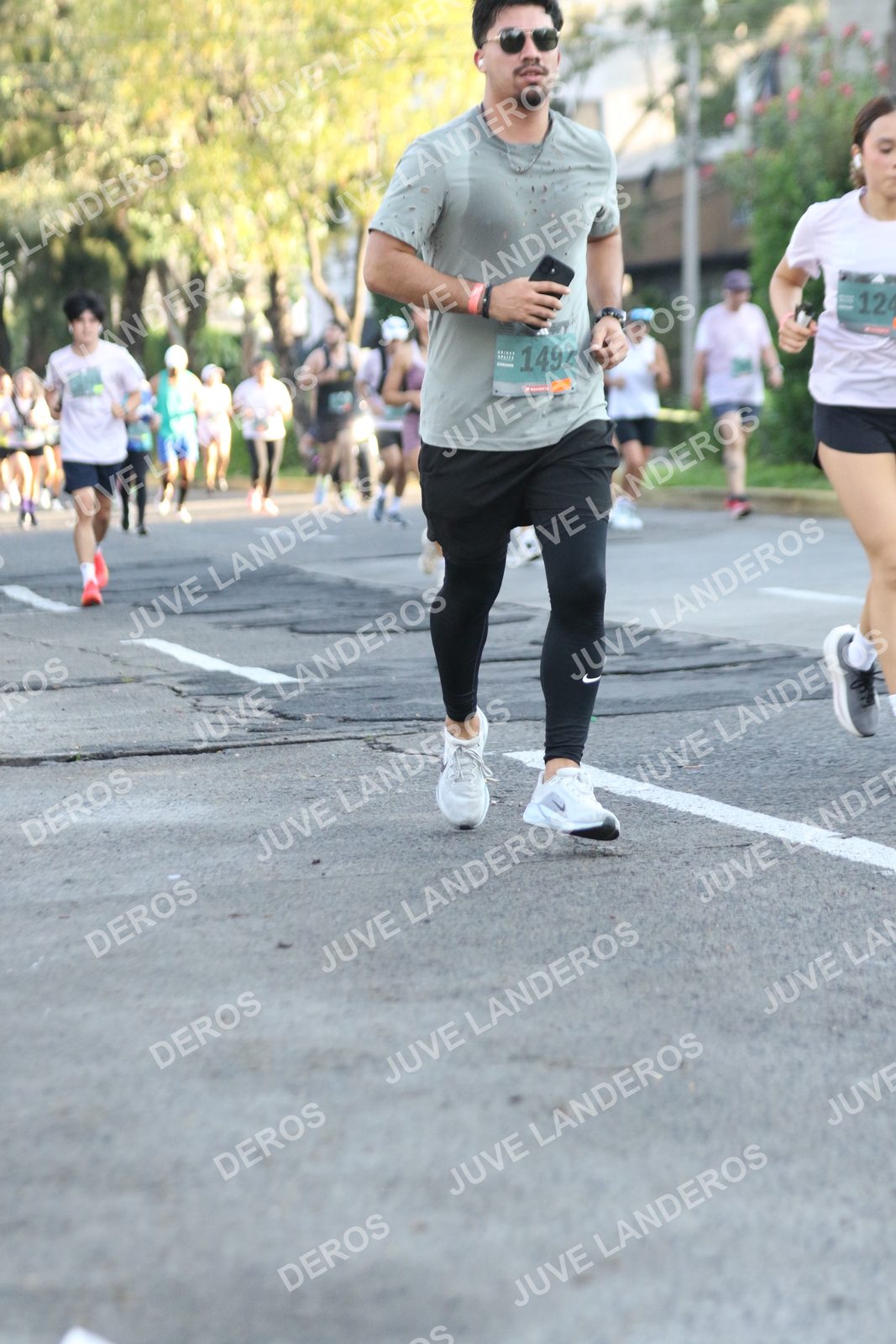 Foto de ADIDAS SPLITS GUADALAJARA 15K / 30K en Av. San Ignacio esquina Av. Ignacio L. Vallarta, Zapopan a las 07:39 · dorsal 1492, 124