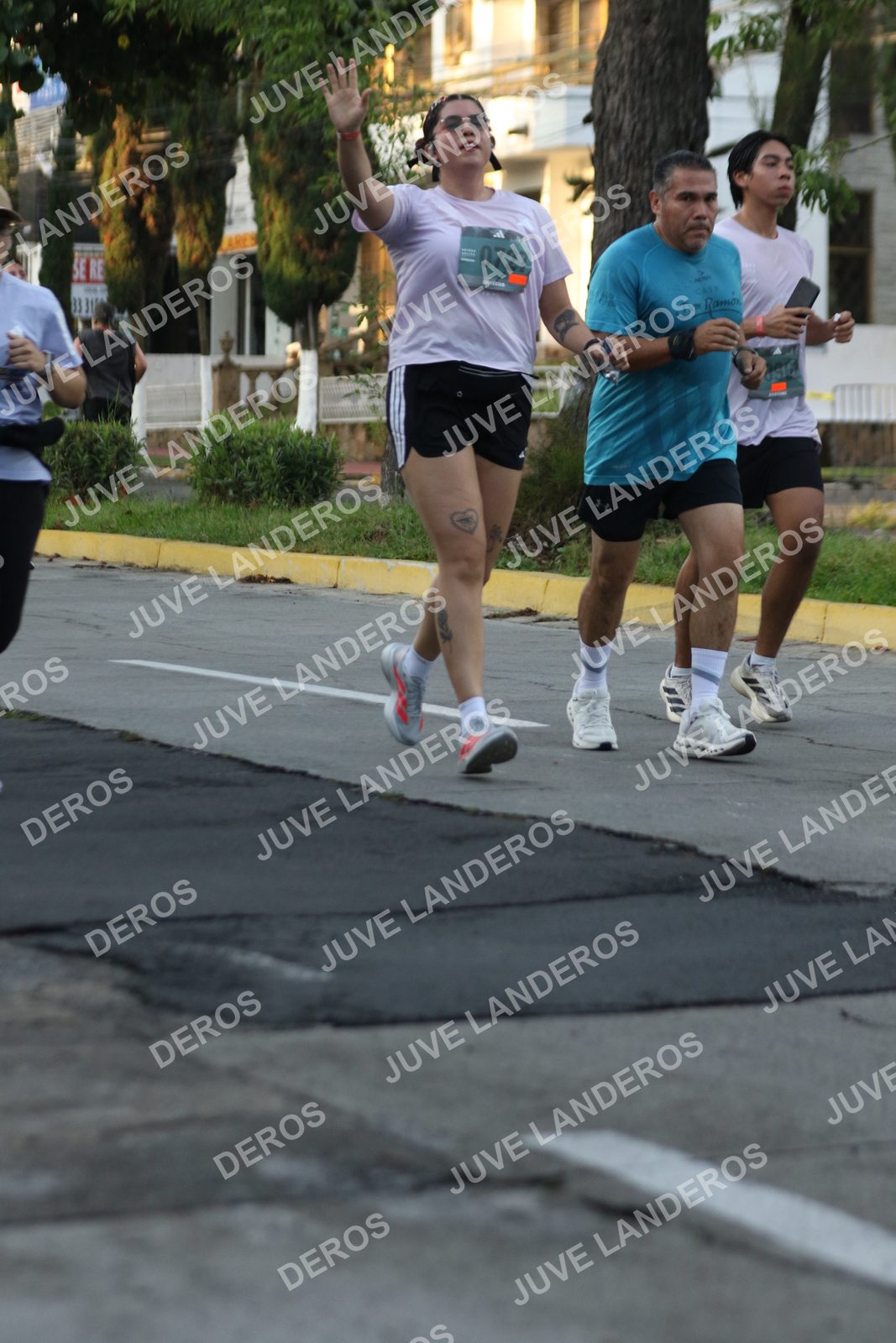 Foto de ADIDAS SPLITS GUADALAJARA 15K / 30K en Av. San Ignacio esquina Av. Ignacio L. Vallarta, Zapopan a las 07:14 · dorsal 727