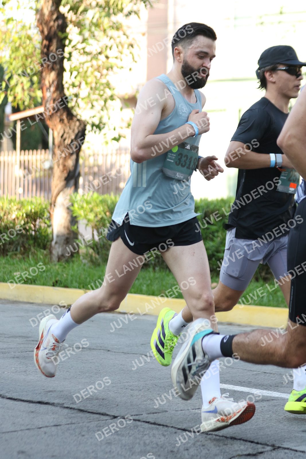 Foto de ADIDAS SPLITS GUADALAJARA 15K / 30K en Av. San Ignacio esquina Av. Ignacio L. Vallarta, Zapopan a las 07:58 · dorsal 3318