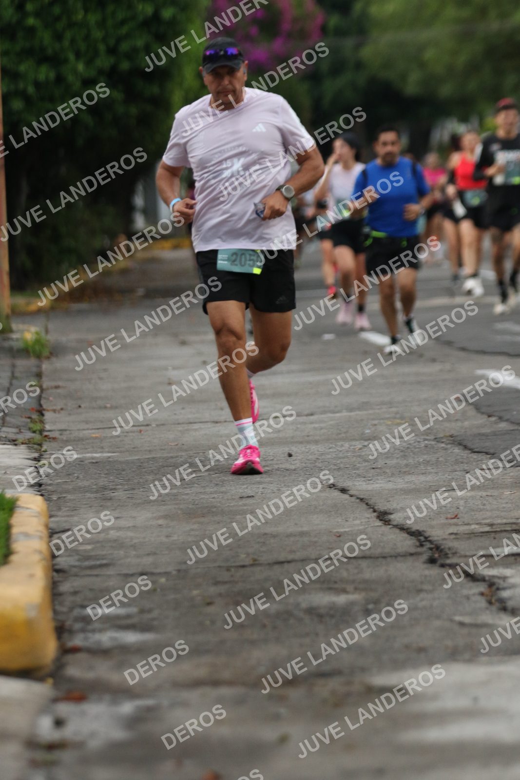 Foto de ADIDAS SPLITS GUADALAJARA 15K / 30K en Av. San Ignacio esquina Av. Ignacio L. Vallarta, Zapopan a las 06:58 · dorsal 2059