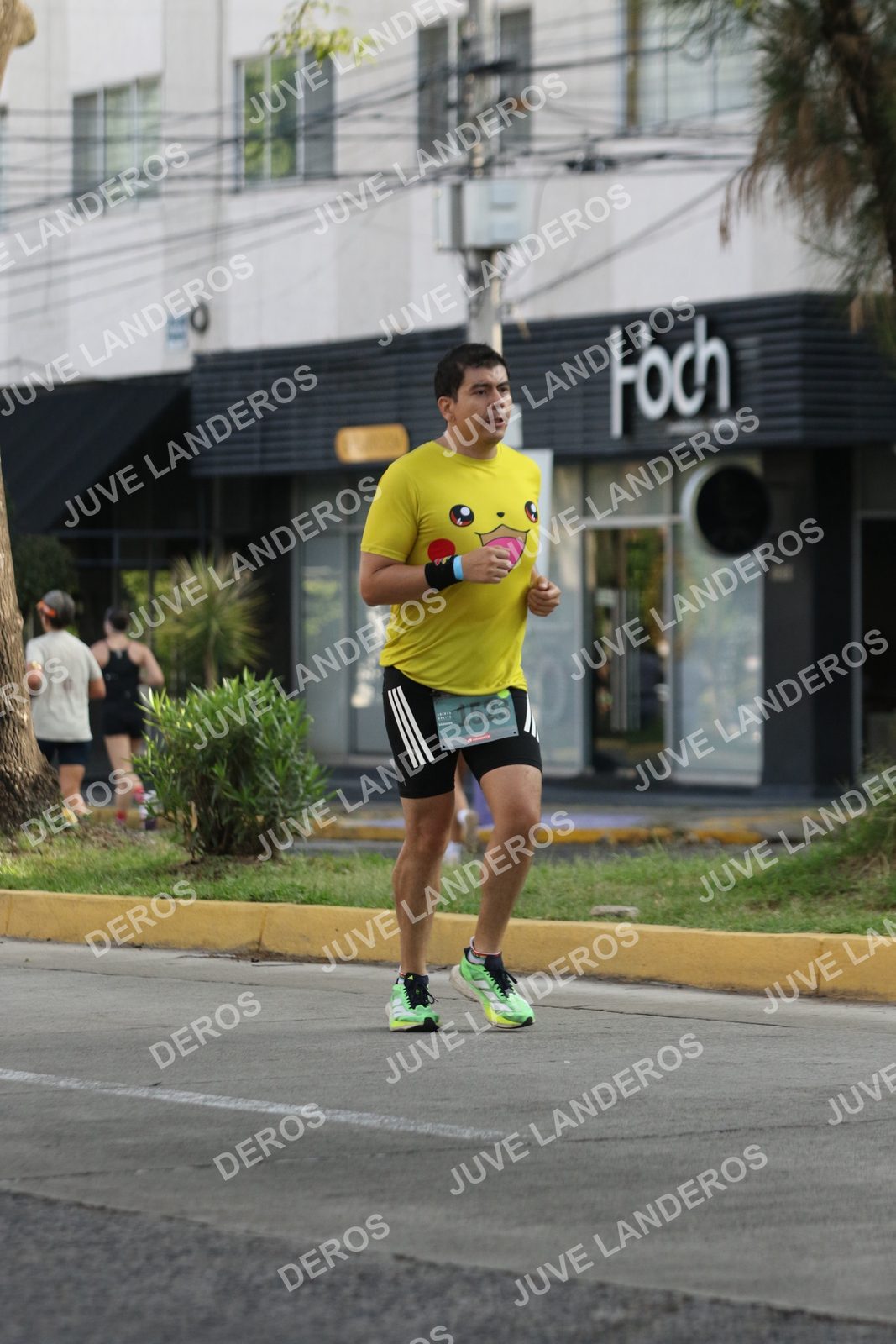 Foto de ADIDAS SPLITS GUADALAJARA 15K / 30K en Av. San Ignacio esquina Av. Ignacio L. Vallarta, Zapopan a las 08:39 · dorsal 1523