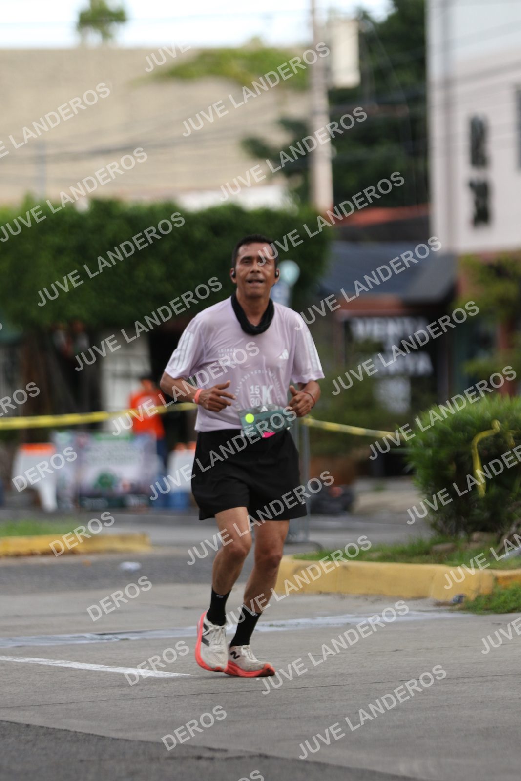Foto de ADIDAS SPLITS GUADALAJARA 15K / 30K en Av. San Ignacio esquina Av. Ignacio L. Vallarta, Zapopan a las 09:05 · dorsal 3230
