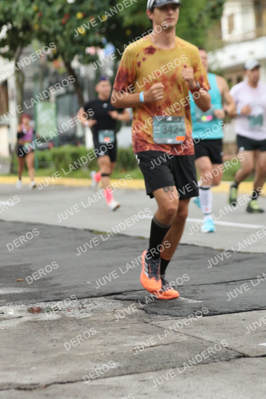 Foto de ADIDAS SPLITS GUADALAJARA 15K / 30K en Av. San Ignacio esquina Av. Ignacio L. Vallarta, Zapopan a las 06:56 · dorsal 3424
