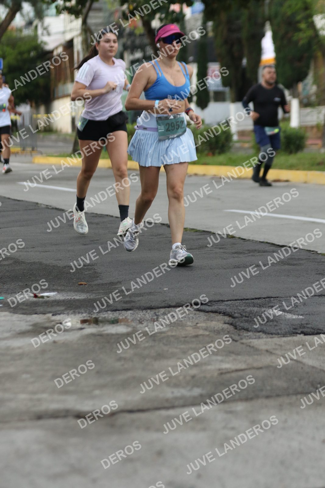 Foto de ADIDAS SPLITS GUADALAJARA 15K / 30K en Av. San Ignacio esquina Av. Ignacio L. Vallarta, Zapopan a las 07:01 · dorsal 2952