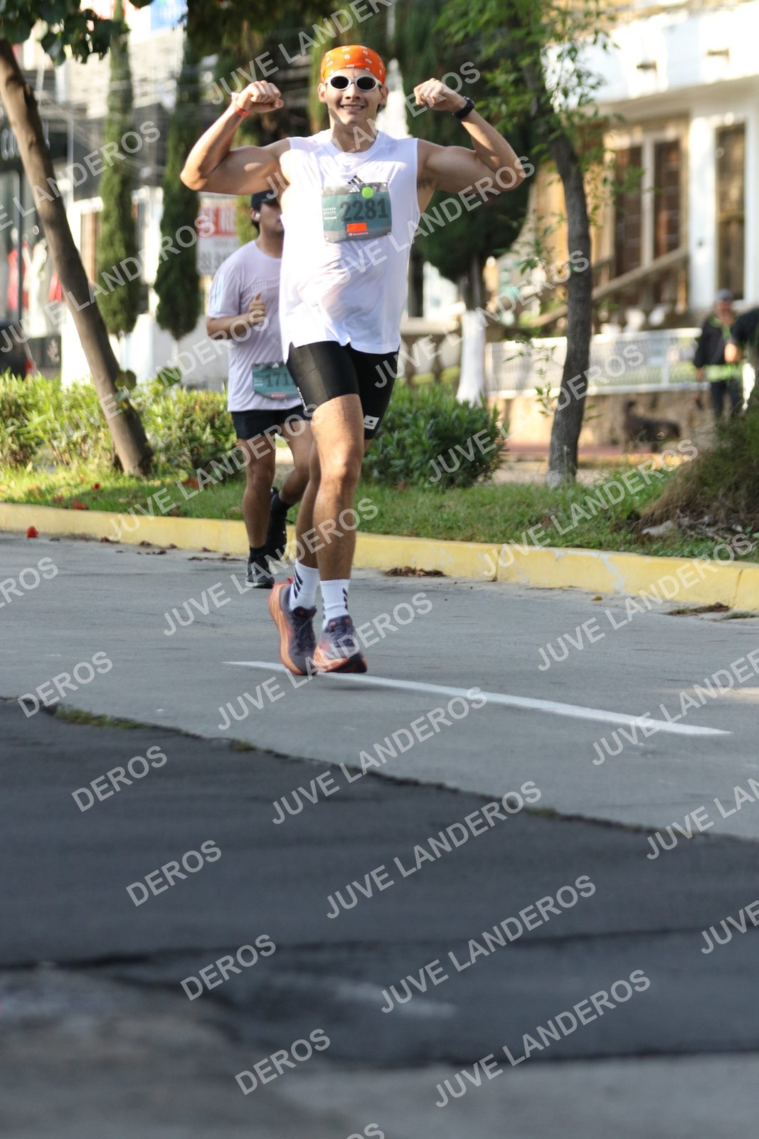 Foto de ADIDAS SPLITS GUADALAJARA 15K / 30K en Av. San Ignacio esquina Av. Ignacio L. Vallarta, Zapopan a las 08:20 · dorsal 2281, 171