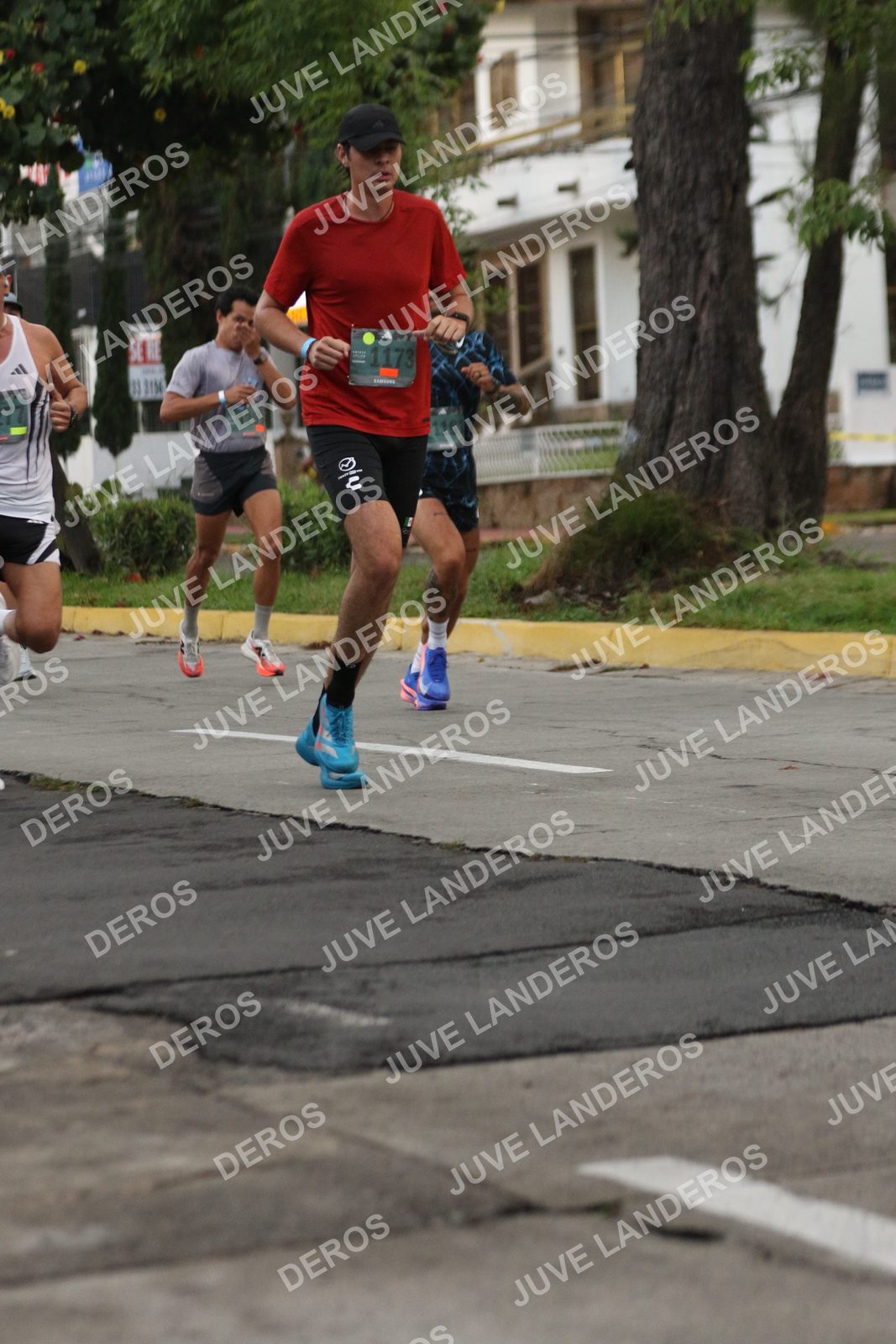 Foto de ADIDAS SPLITS GUADALAJARA 15K / 30K en Av. San Ignacio esquina Av. Ignacio L. Vallarta, Zapopan a las 06:51 · dorsal 1173