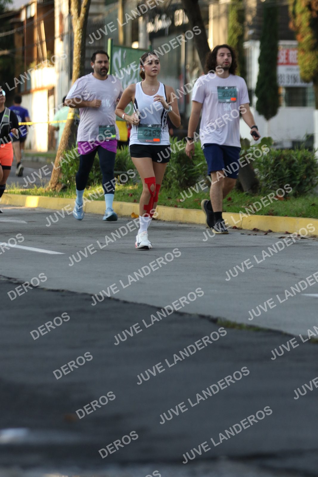 Foto de ADIDAS SPLITS GUADALAJARA 15K / 30K en Av. San Ignacio esquina Av. Ignacio L. Vallarta, Zapopan a las 07:21 · dorsal 2193, 2140