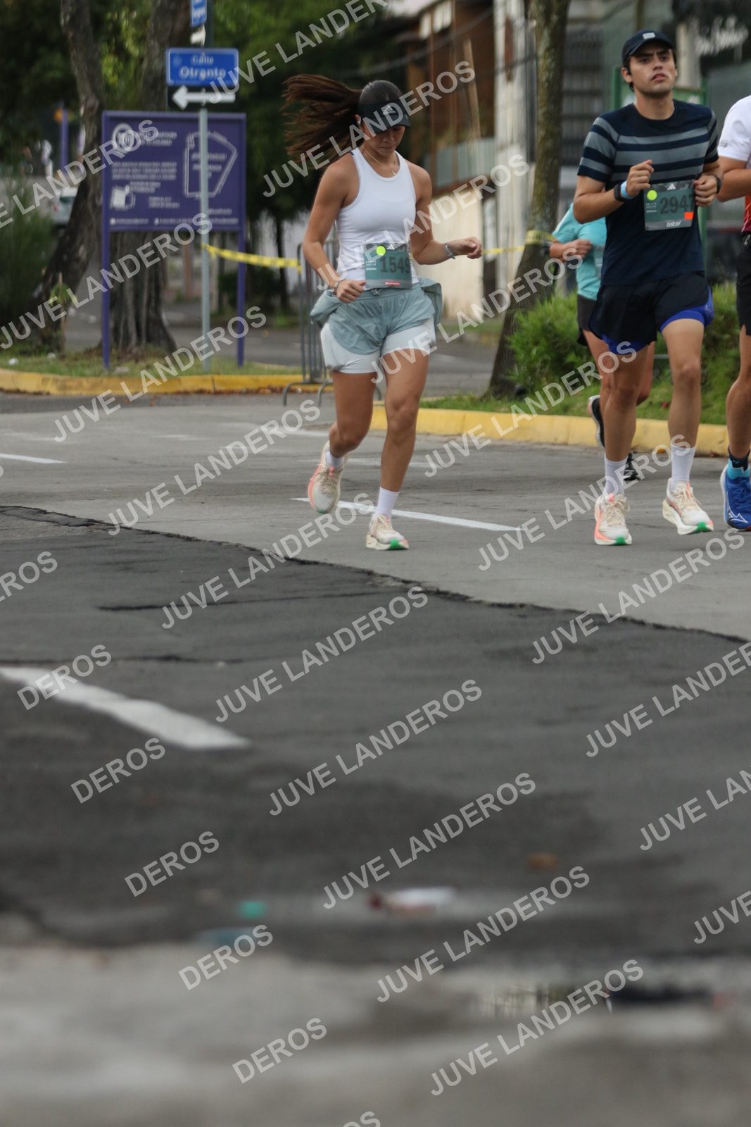 Foto de ADIDAS SPLITS GUADALAJARA 15K / 30K en Av. San Ignacio esquina Av. Ignacio L. Vallarta, Zapopan a las 06:59 · dorsal 1549, 294